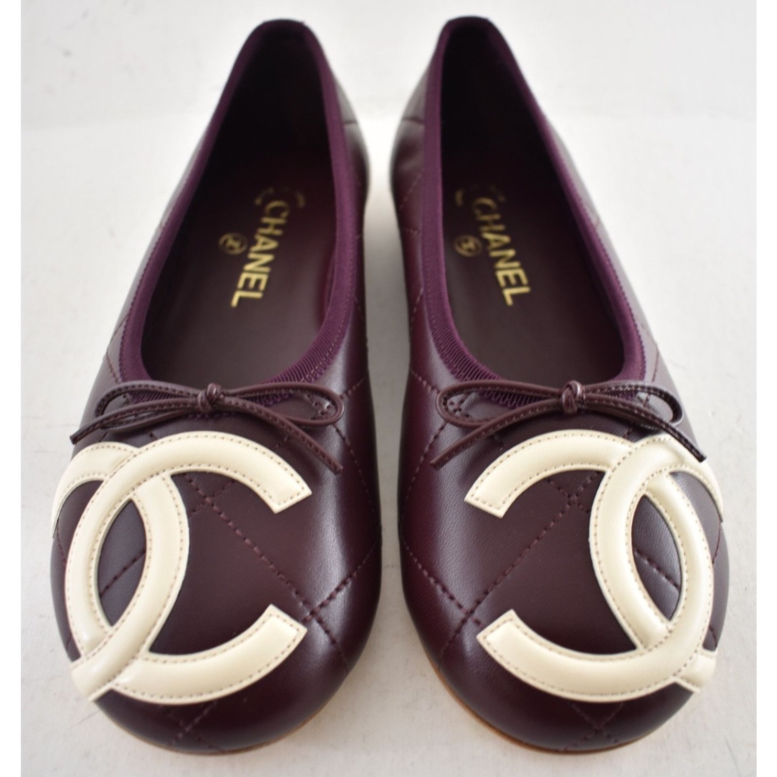 Chanel Beach Cambon Burgundy Red Ivory CC Ballet Flat 37.5 Size US 7.5 / IT 37.5 - 13 Thumbnail