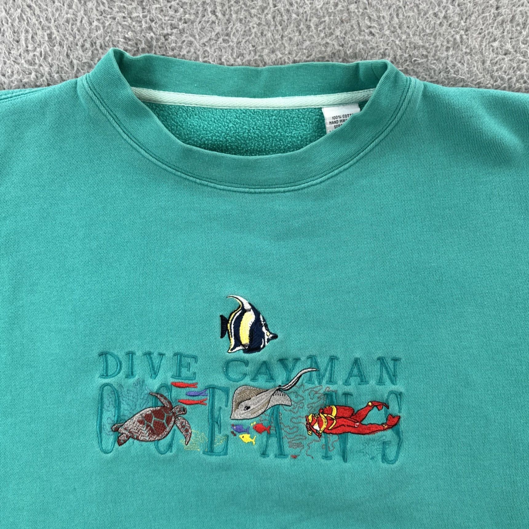Vintage VINTAGE Men Large Green Crew Neck Sweatshirt Embroidered 90s Cayman Oceans Dive Size US L / EU 52-54 / 3 - 5 Thumbnail