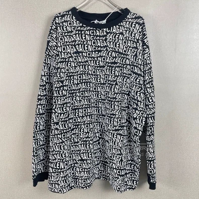 Other Balenciaga Full Print Long Sleeve Size US S / EU 44-46 / 1 - 1 Thumbnail