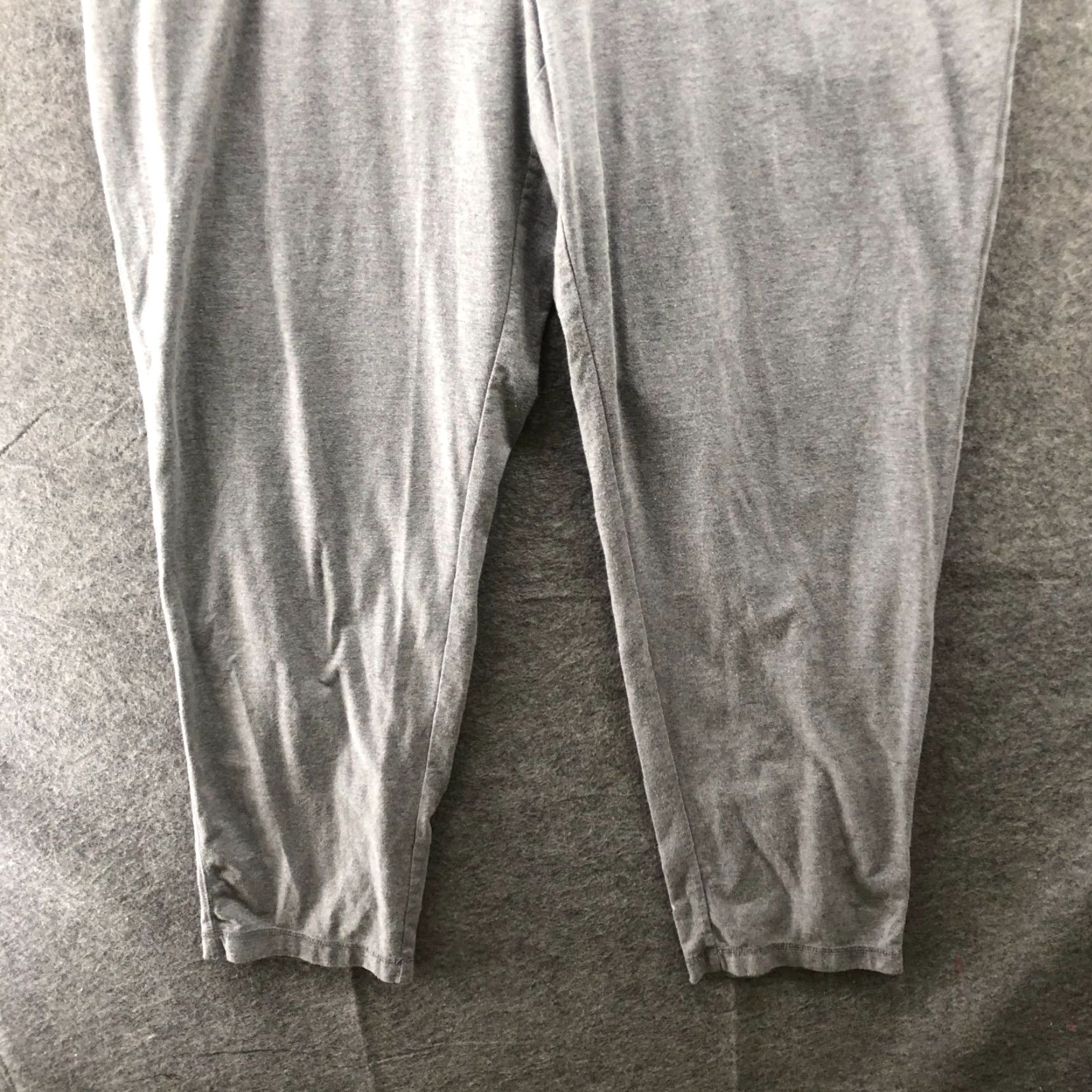 Gap Gap Mens L Gray Jersey Slim Jogger Pants Lightweight Lounge Drawstring Casual Knit Cotton Pockets Front Flat Front Tapered Inseam 29 in Size US L / EU 52-54 / 3 - 4 Thumbnail