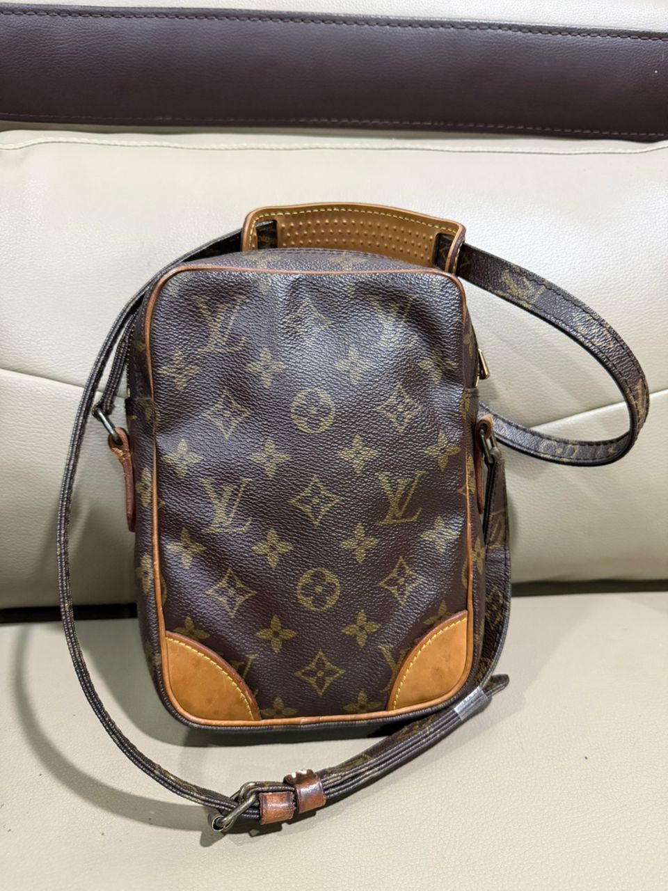 Louis Vuitton Authentic LOUIS VUITTON danube Shoulder bag Size ONE SIZE - 2 Thumbnail