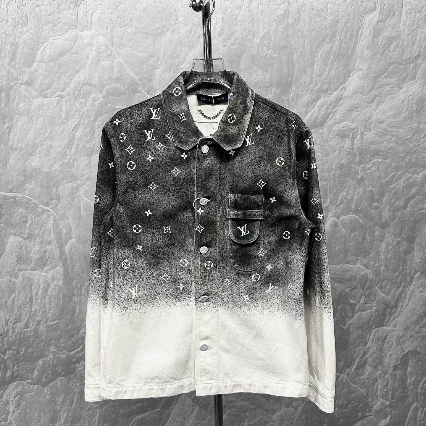 Louis Vuitton louis vuitton gradient denim jacket size S Size S / US 4 / IT 40 - 1 Thumbnail