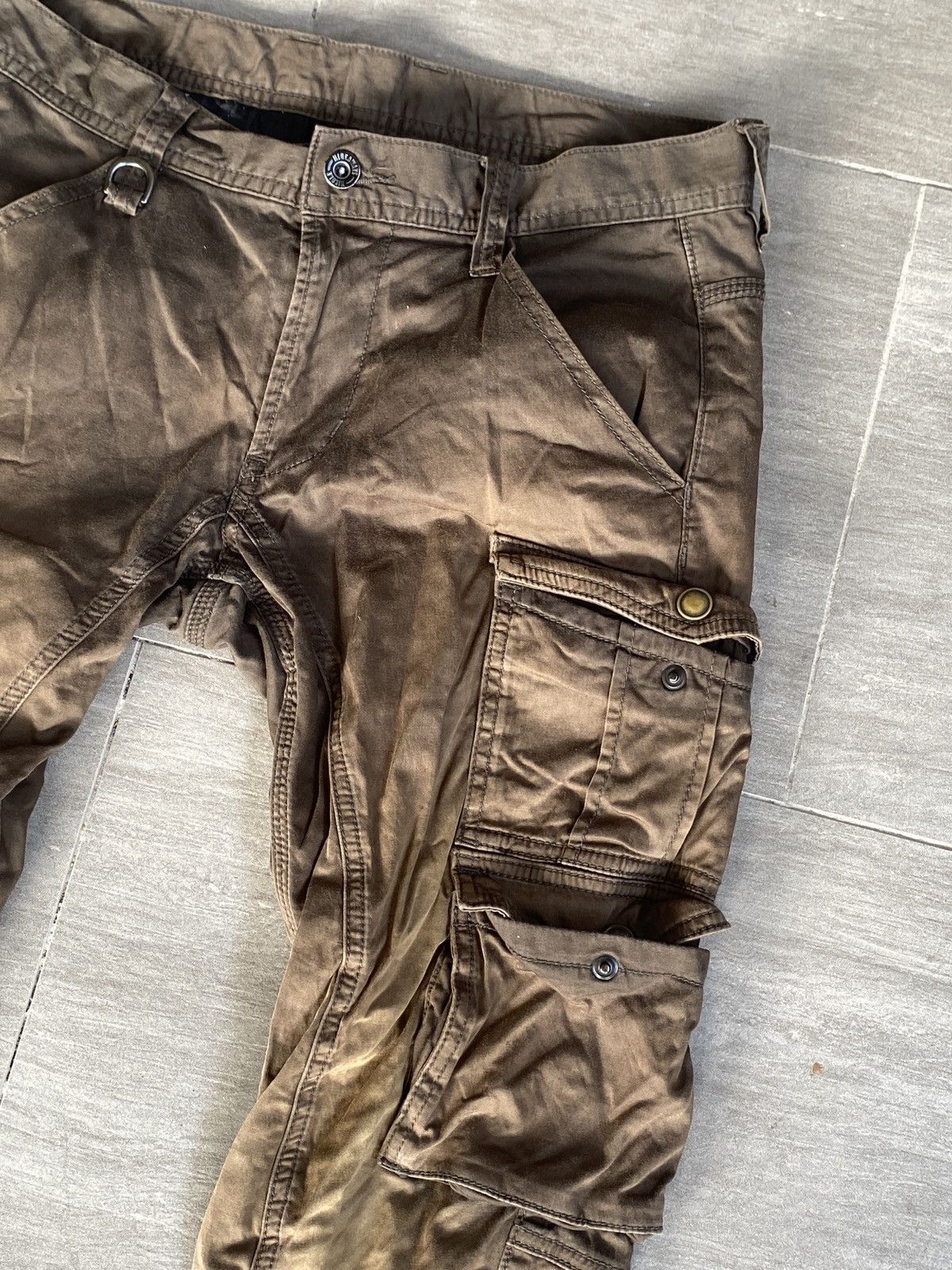 HIDEAWAYS × Japanese Brand 🔥STEALS🔥Hideaways Nicole Cargo pant multipocket Size 31" - 3 Thumbnail
