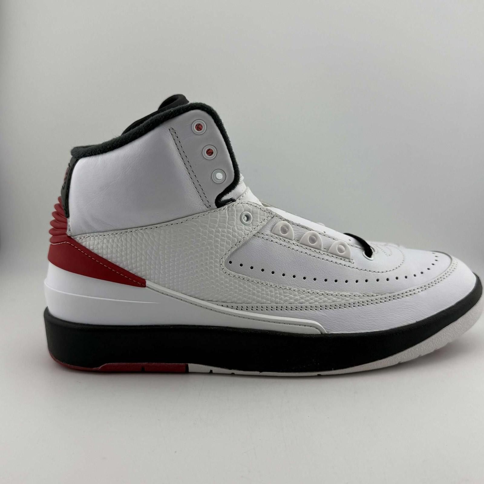 Nike Nike Air Jordan 2 Retro GS White/Varsity Red-Black 7Y Size US 7 / EU 40 - 3 Thumbnail