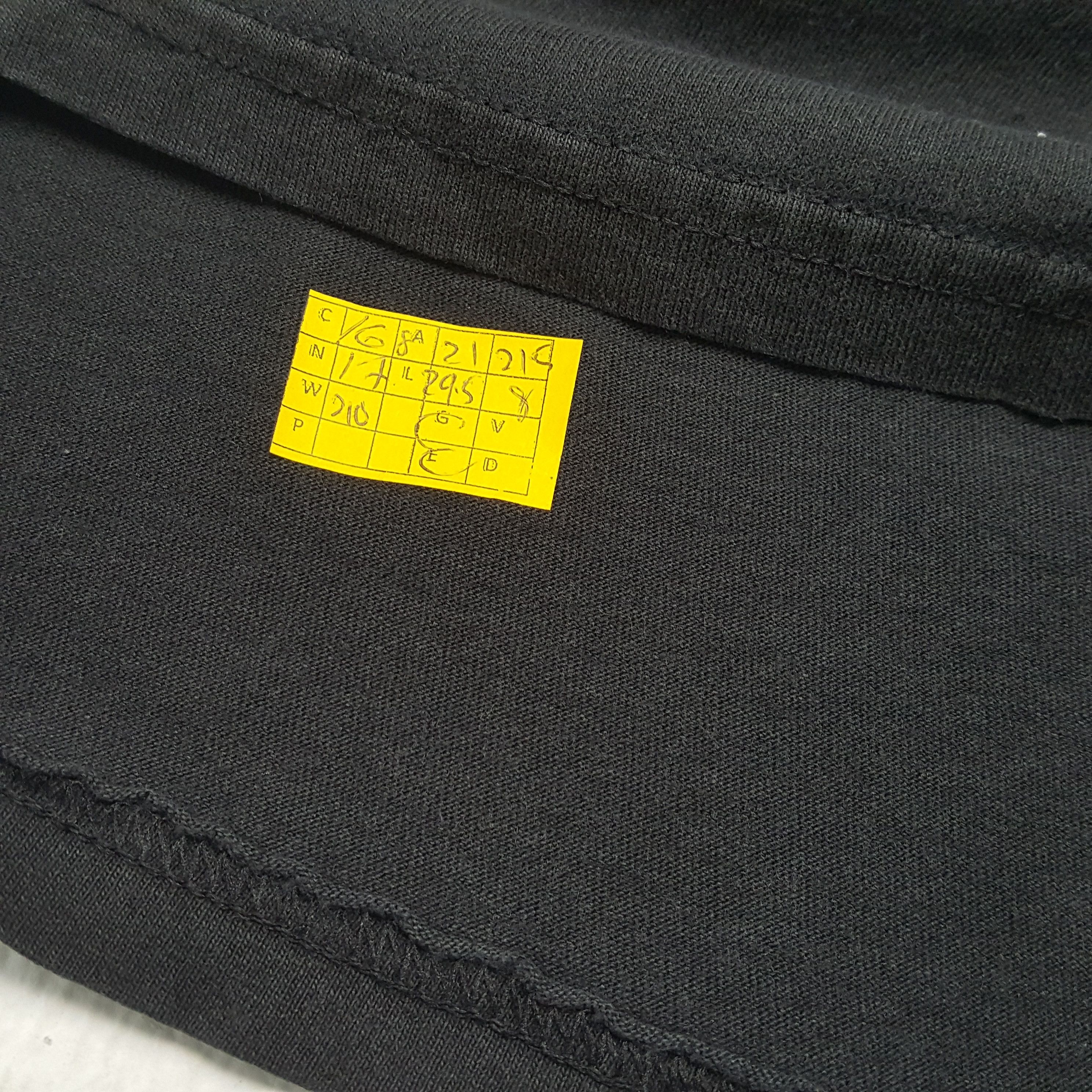 Band Tees × Vintage Vintage RED HOT CHILI PEPPERS American Rock Band T-Shirts Size US L / EU 52-54 / 3 - 4 Thumbnail
