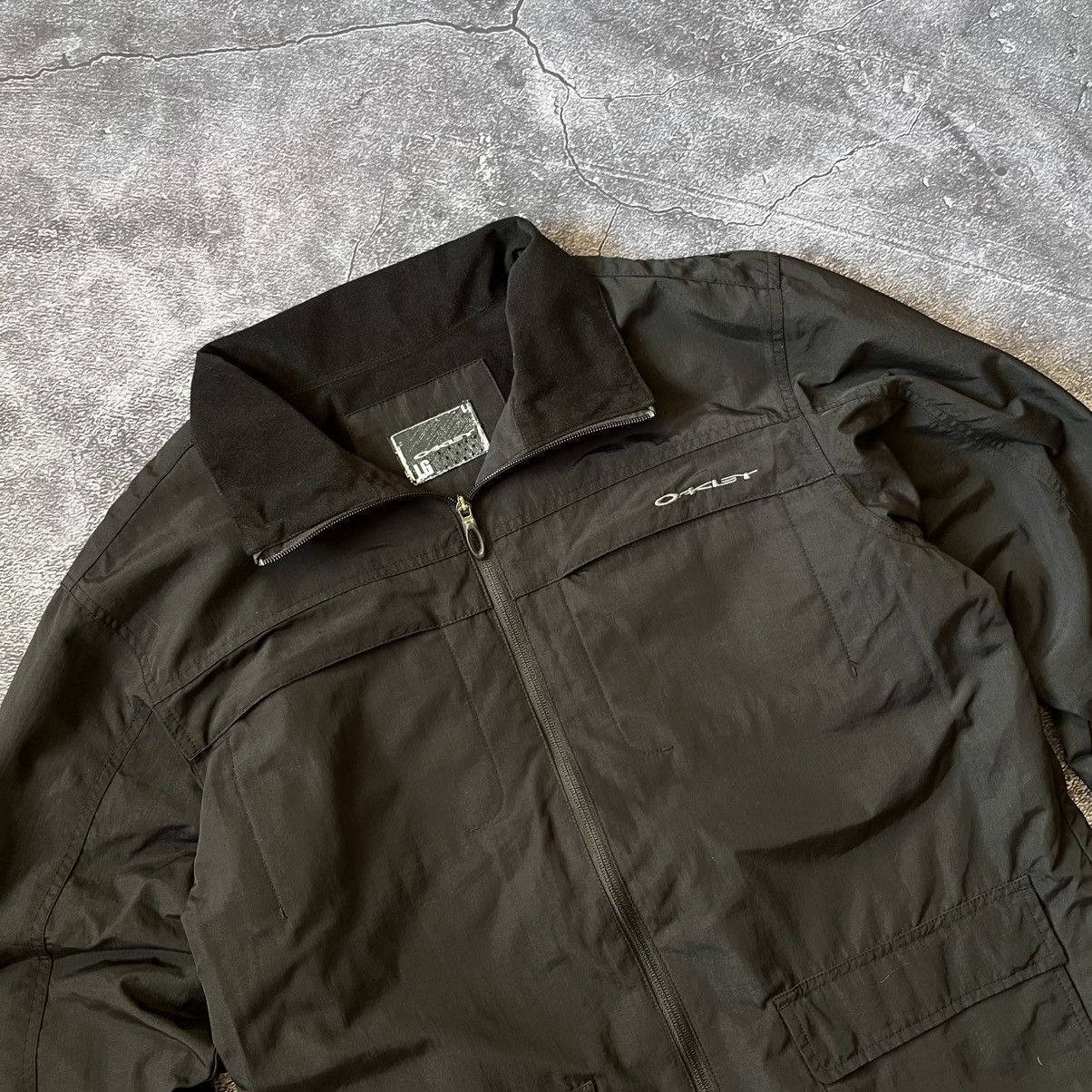 Oakley Vintage Oakley Mens Windbreaker Jacket Nylon Y2K 90s Size US L / EU 52-54 / 3 - 2 Thumbnail