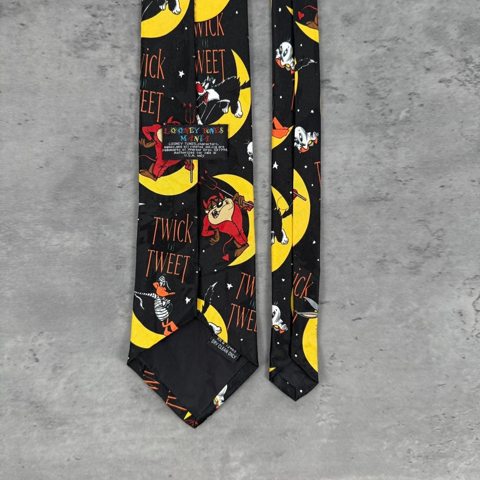 Vintage × Warner Bros Vintage Looney Tunes Mania Tweety Bird Halloween Tie 1996 Size ONE SIZE - 5 Thumbnail