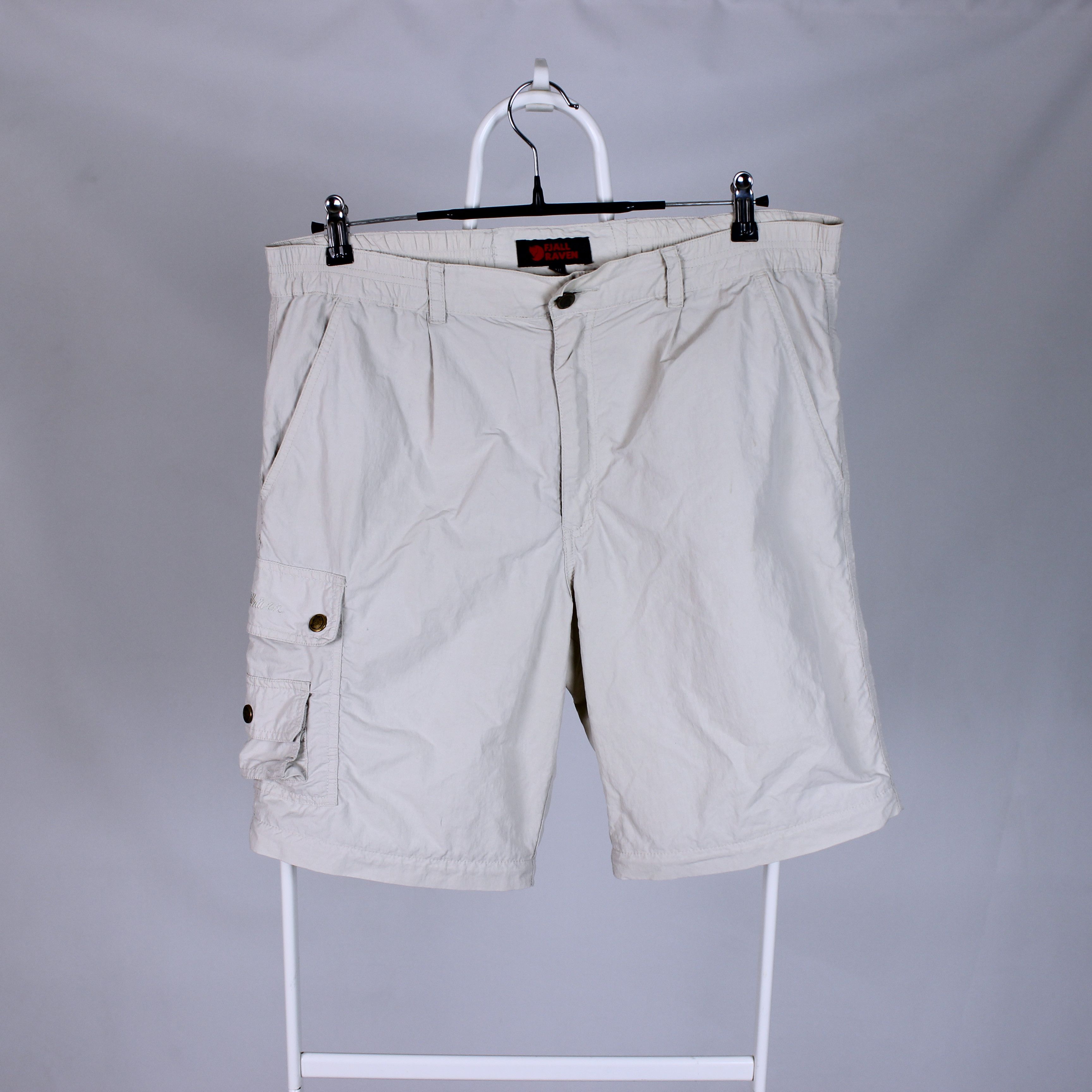 Fjallraven Fjallraven vintage cargo shorts 48 M Size US 32 / EU 48 - 1 Thumbnail