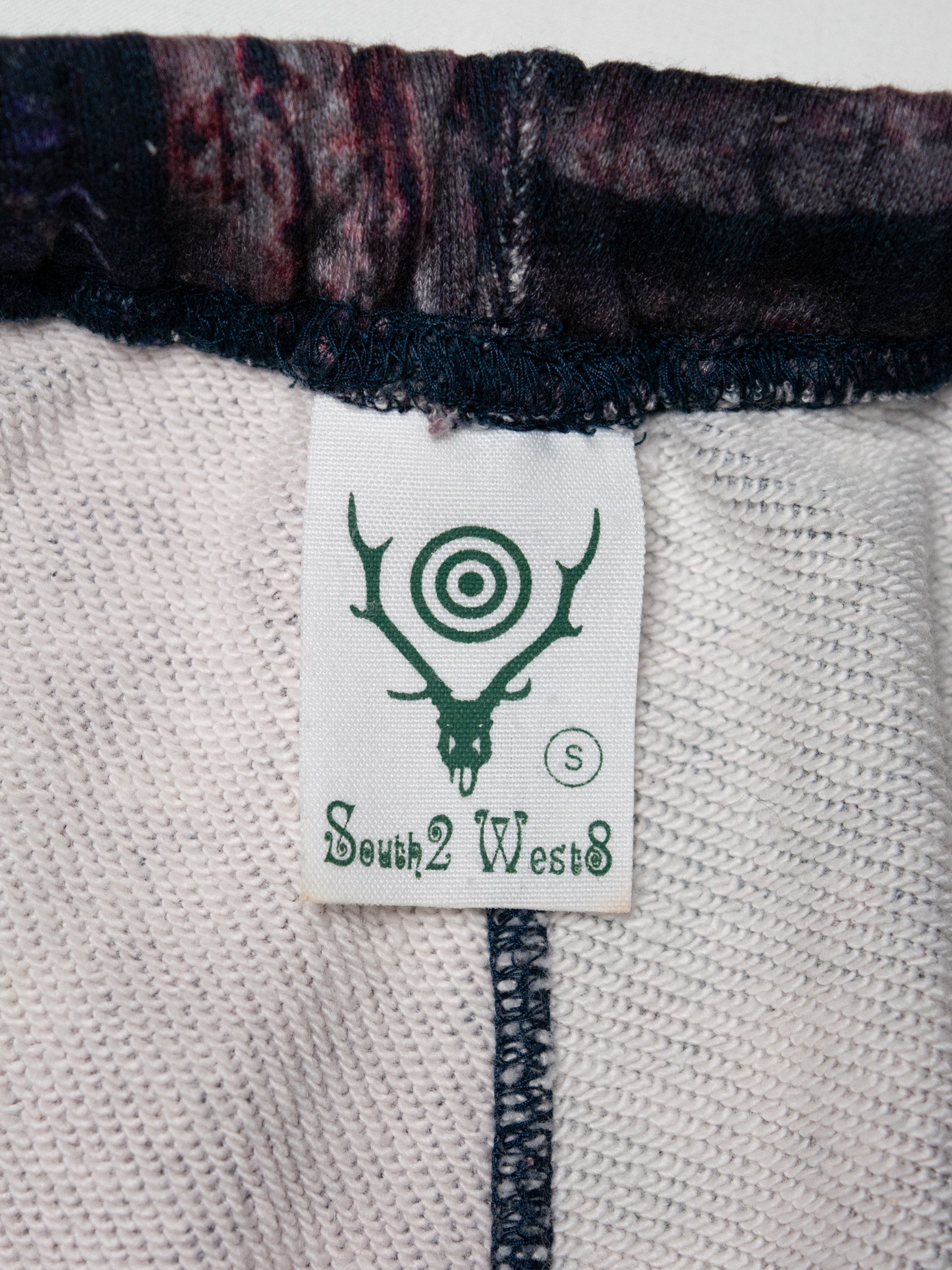 South2 West8 South2 West8 - purple camo sweatpants - size S Size US 29 - 6 Thumbnail