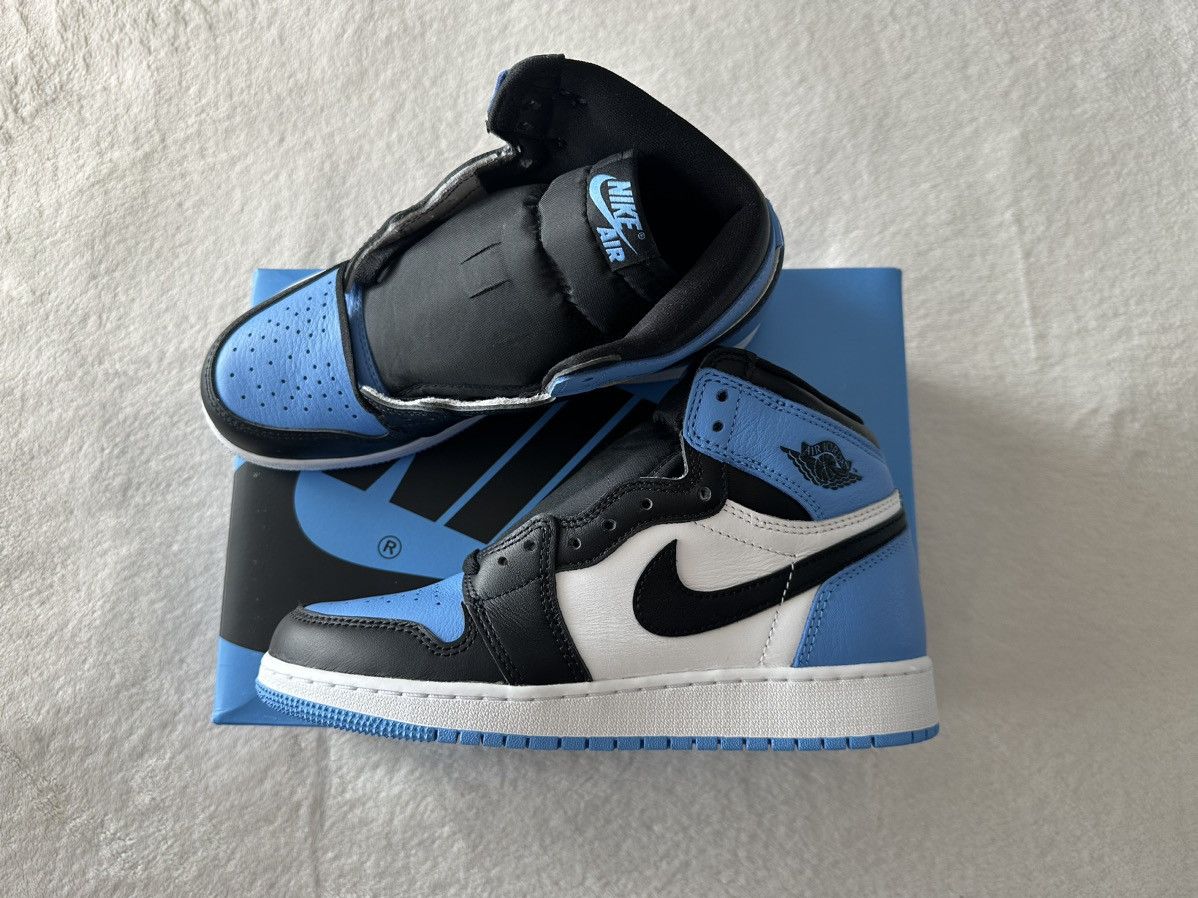 Jordan Brand × Nike Jordan 1 Retro “UNC Toes” High Top Size US 5.5 / EU 38 - 1 Thumbnail