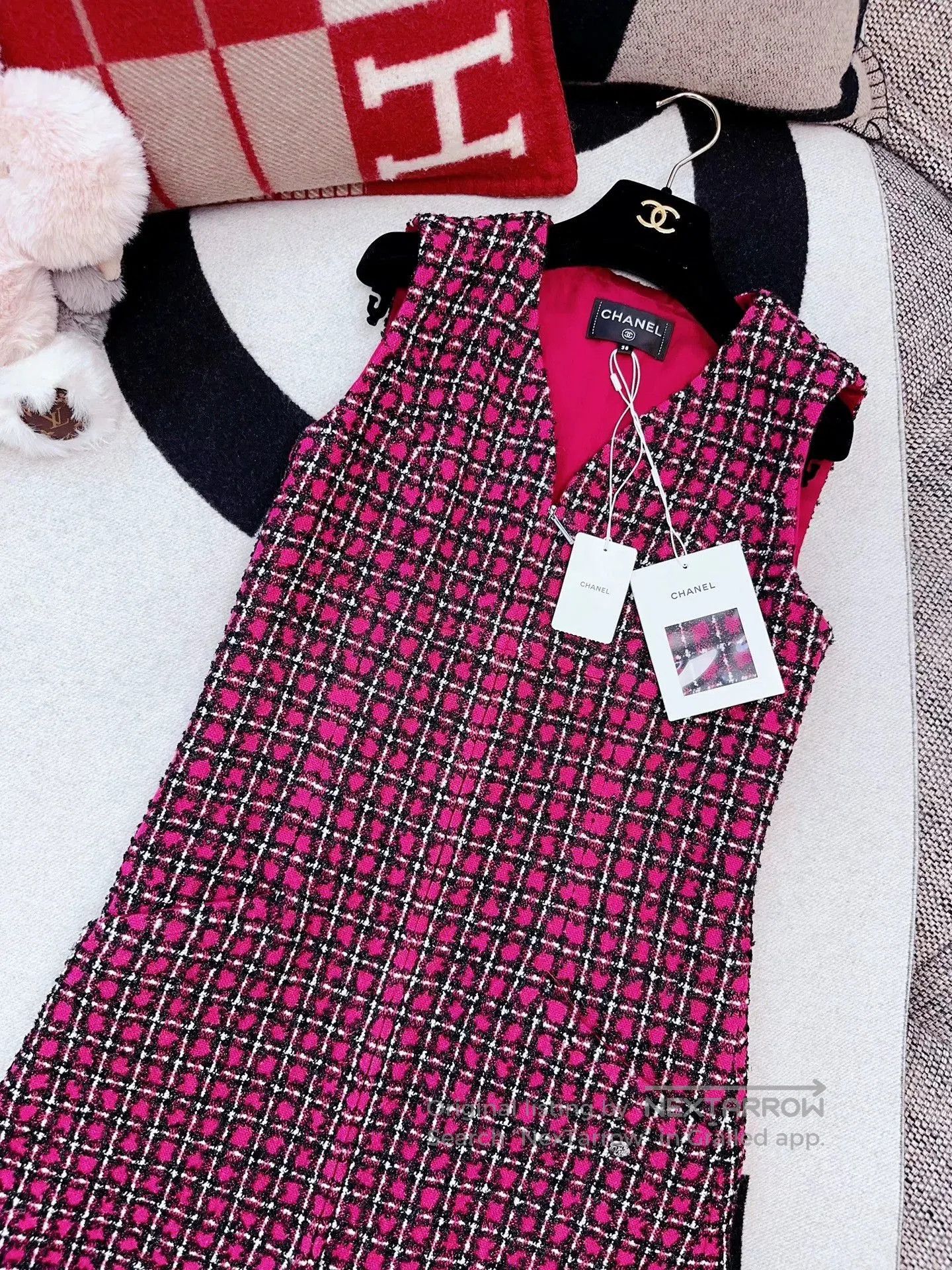 Chanel Chanel 23K Red Black Sleeveless Dress. Size US 38 / EU 54 - 9 Thumbnail