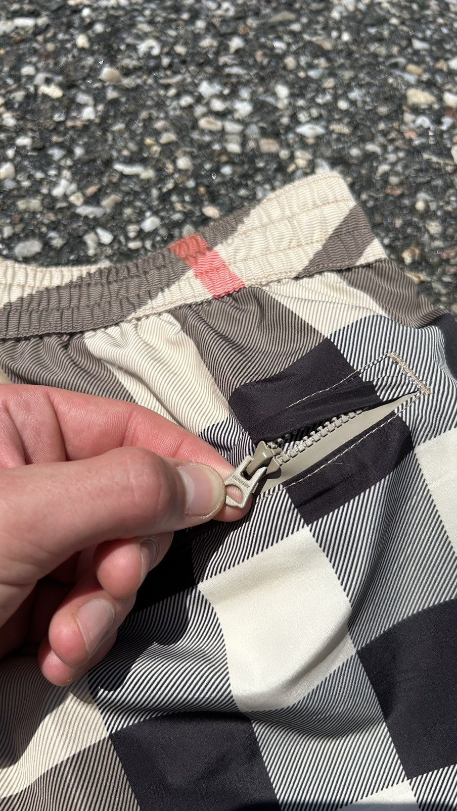 Burberry Burberry Check Swim Shorts Size US 34 / EU 50 - 12 Thumbnail