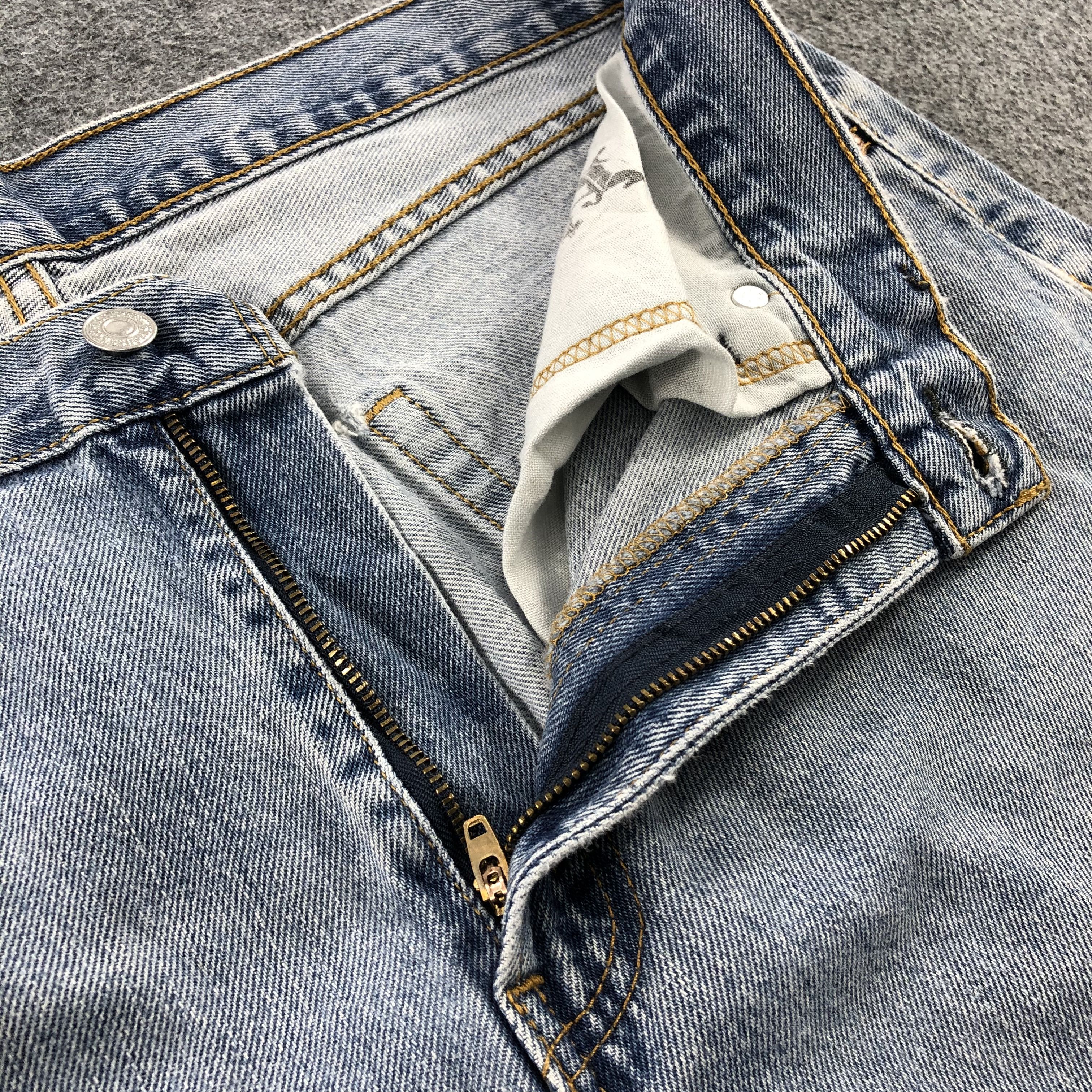 Levi's × Vintage Vintage Light Wash Levis 505 Jeans-JM1799 Size US 35 - 8 Thumbnail