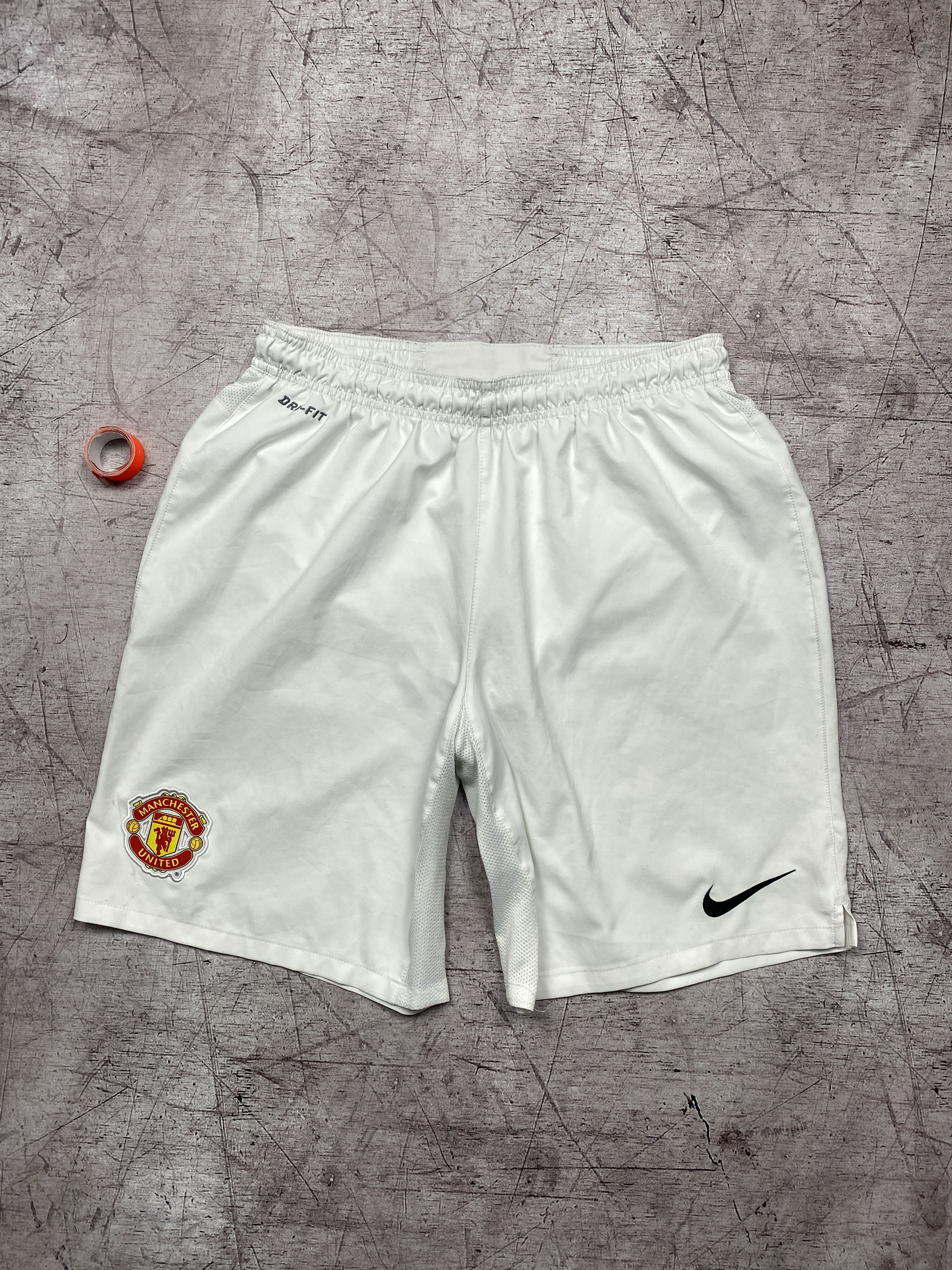 Nike Nike Manchester United Vintage Mens Shorts Size US 34 / EU 50 - 1 Thumbnail