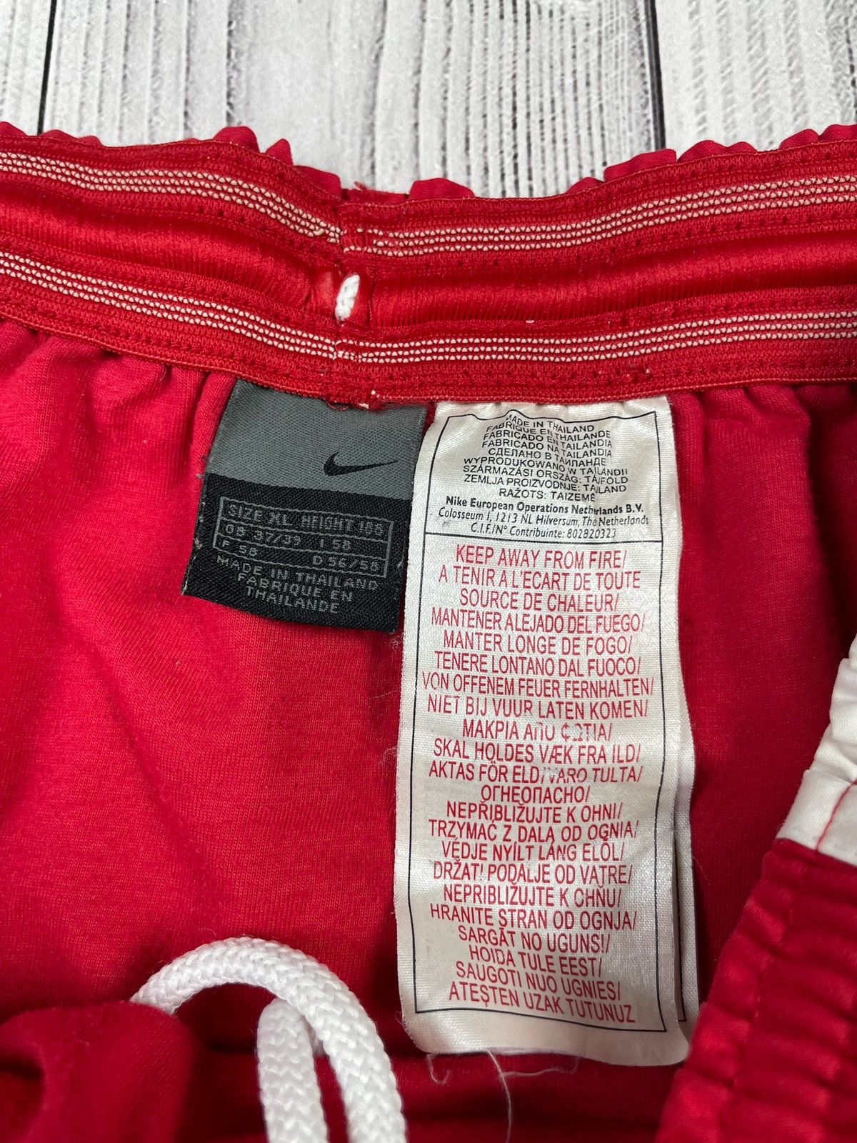 Nike Vintage nike Manchester United soccer shorts size XL Size US 36 / EU 52 - 5 Thumbnail