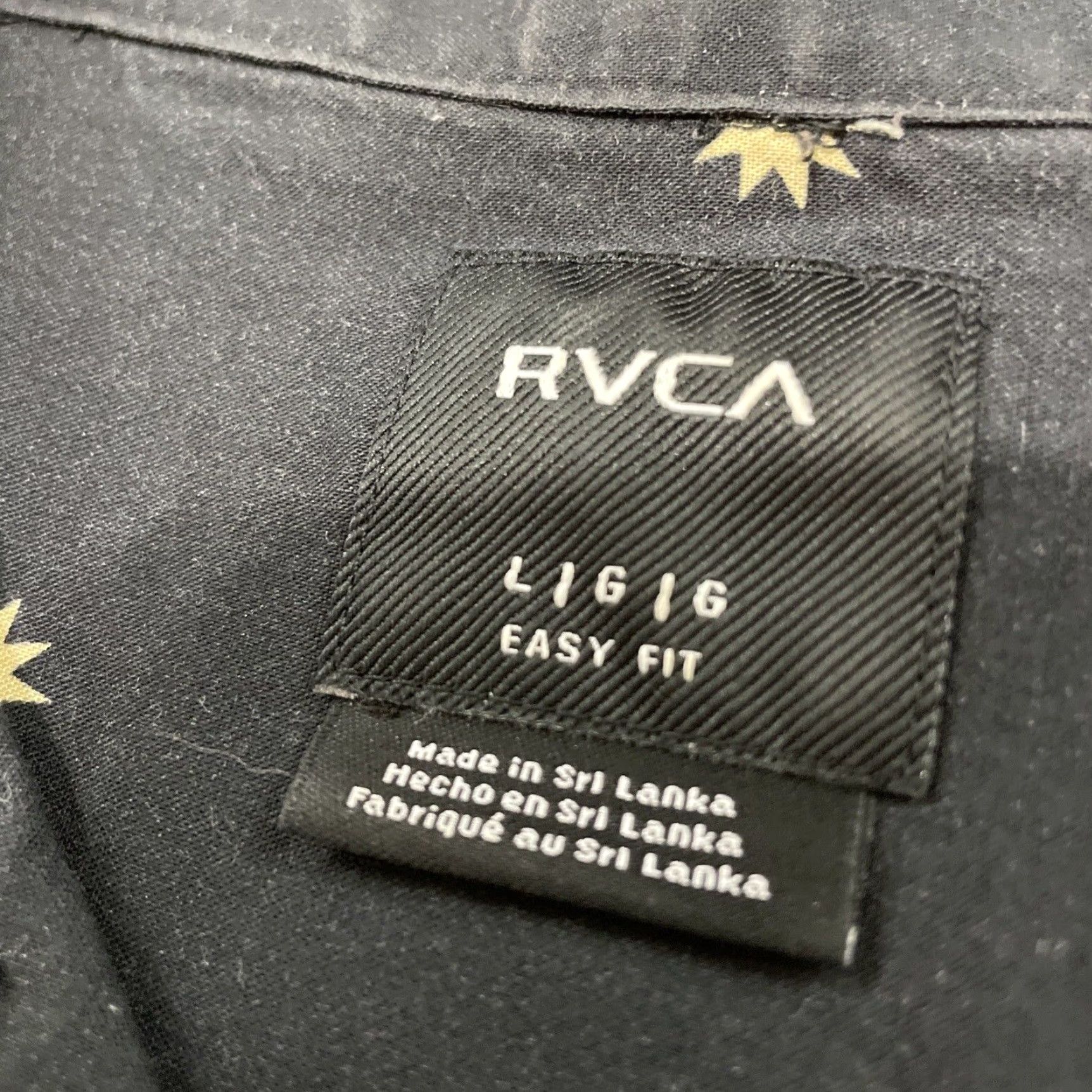 RVCA RVCA Button-Down Shirt Men L Relaxed Black Rose Star Beachy Preppy Punk Y2K Shirt Adults Sons? Size US L / EU 52-54 / 3 - 7 Thumbnail