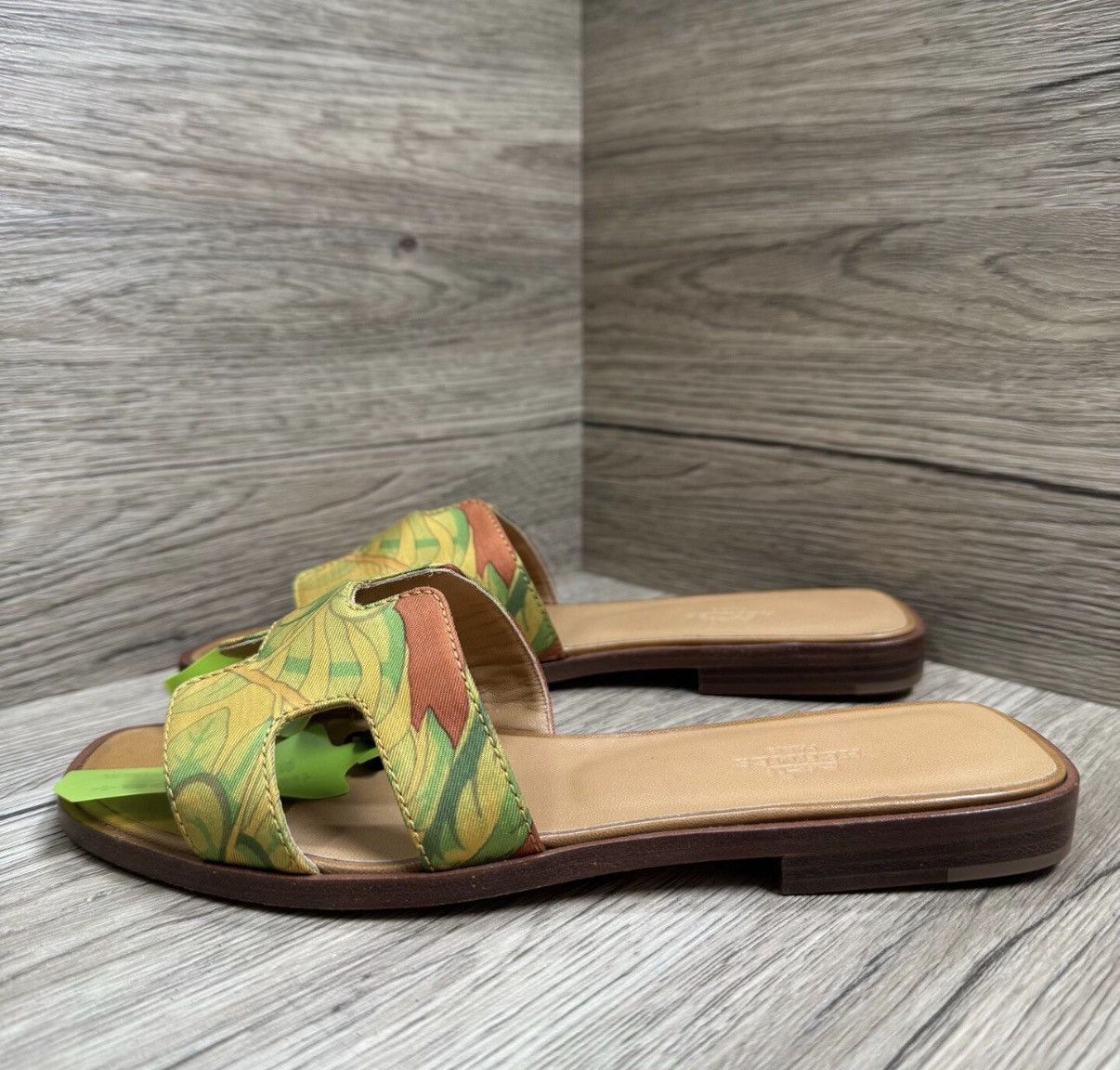 Hermes Hermès Oran Green & Yellow H Slippers J41 Size US 6 / IT 36 - 1 Thumbnail