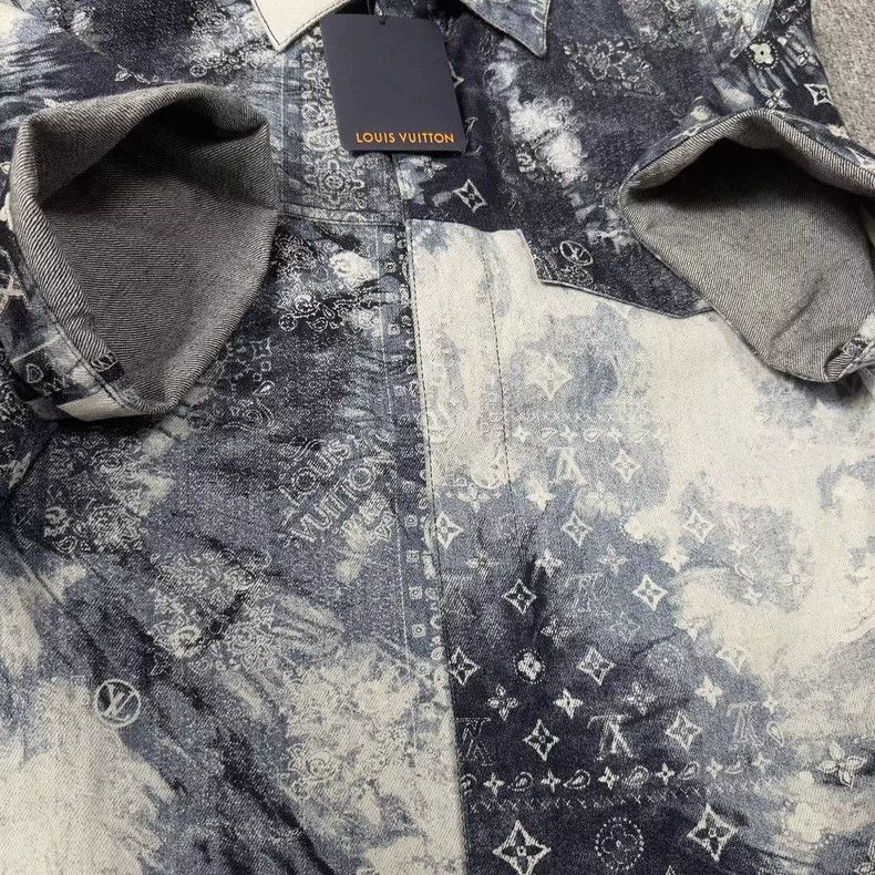 Louis Vuitton LOUIS VUITTON Denim Cashew Flower, Tie-Dye and Full Logo s Size US S / EU 44-46 / 1 - 6 Thumbnail