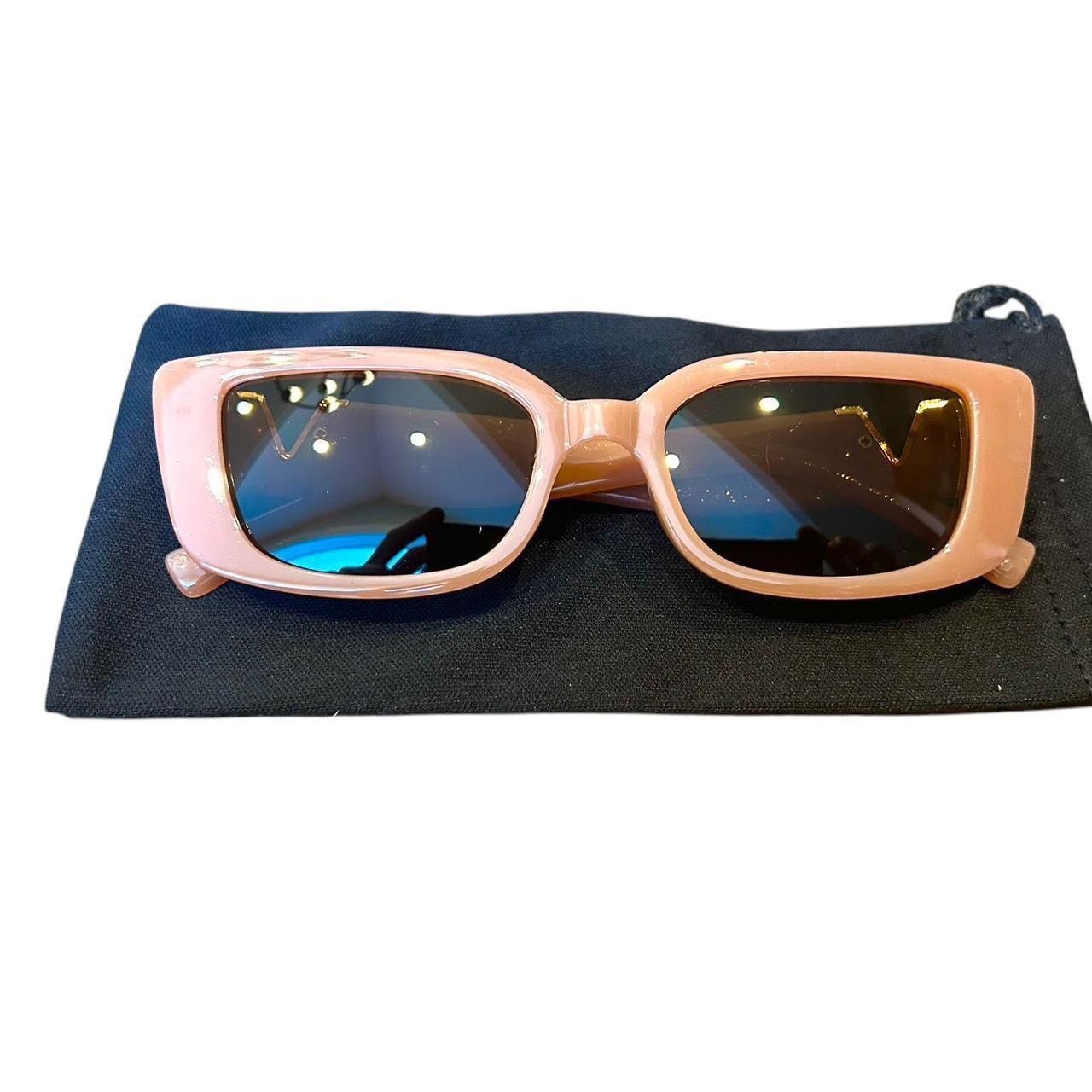Vintage Sunglasses Size ONE SIZE - 2 Thumbnail
