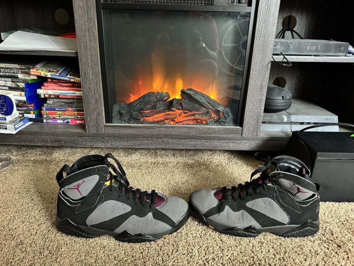 Jordan Brand Jordan 7 Bordeaux Size US 10.5 / EU 43-44 - 2 Thumbnail