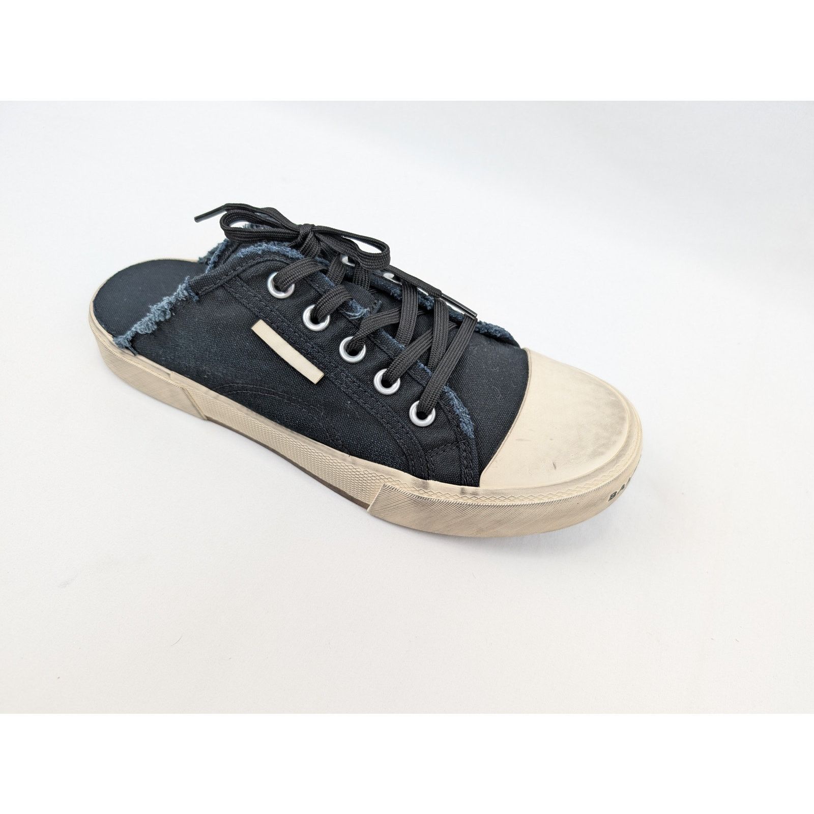 Balenciaga o1rshd1 Paris Mule Destroyed Mule VLUC in Black/White Size US 7 / EU 40 - 2 Thumbnail