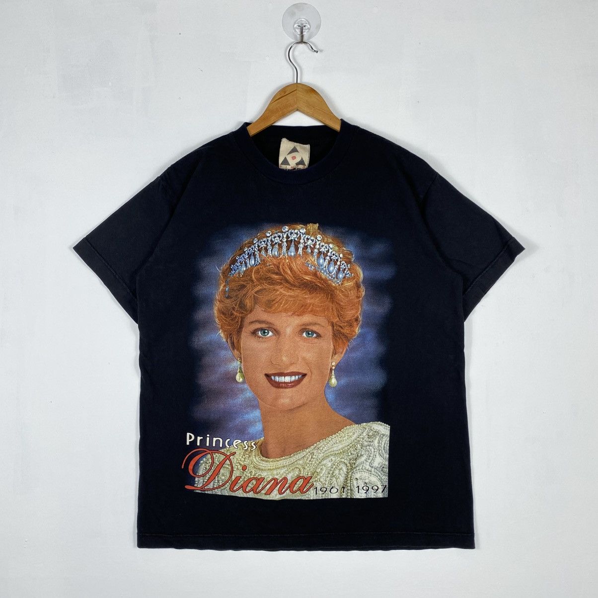 Vintage Vintage 90's PRINCESS DIANA The End 1961-1997 Graphic Tee Size US L / EU 52-54 / 3 - 2 Thumbnail