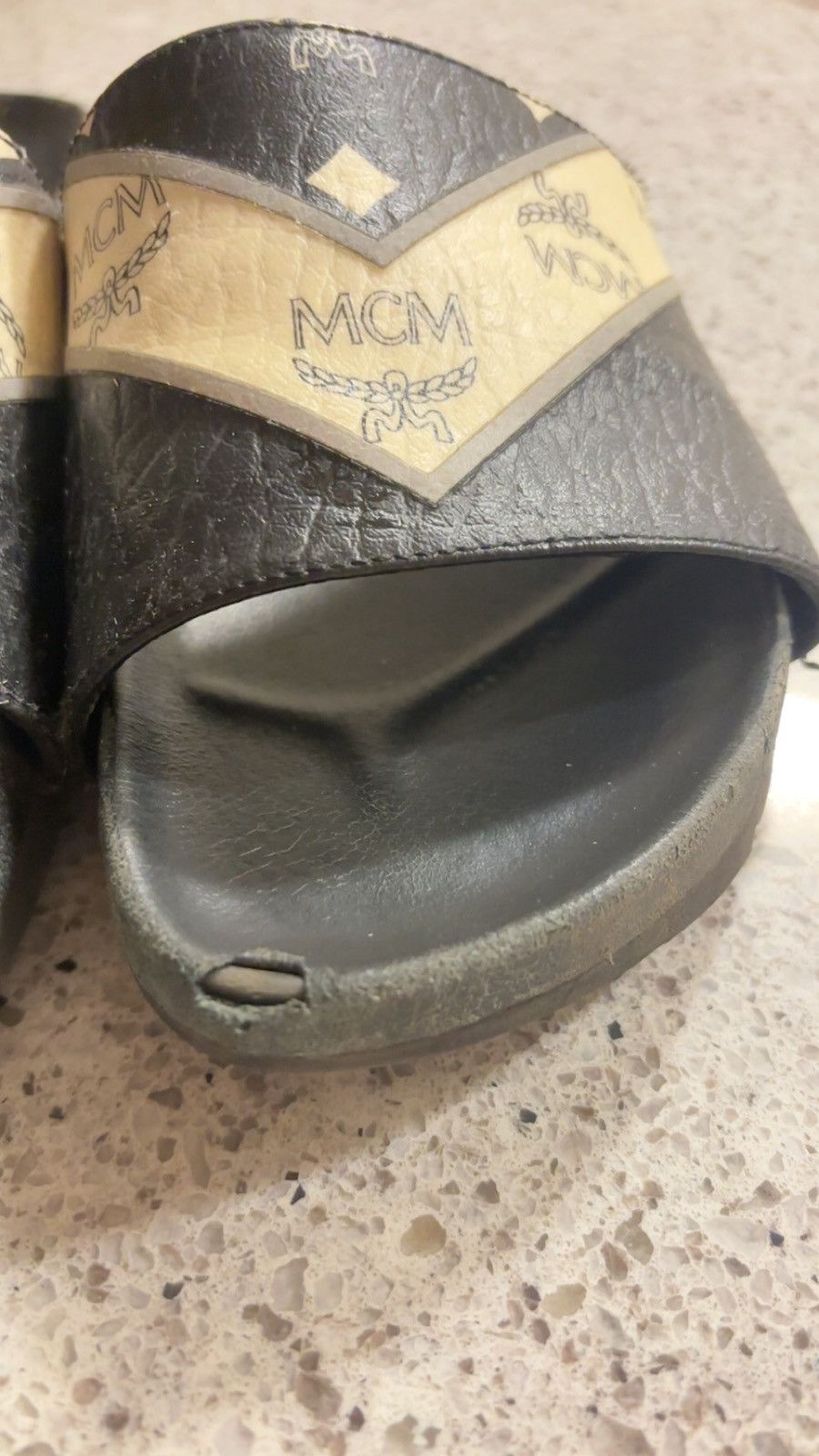 MCM MCM Slides Black Size US 9 / EU 42 - 6 Thumbnail