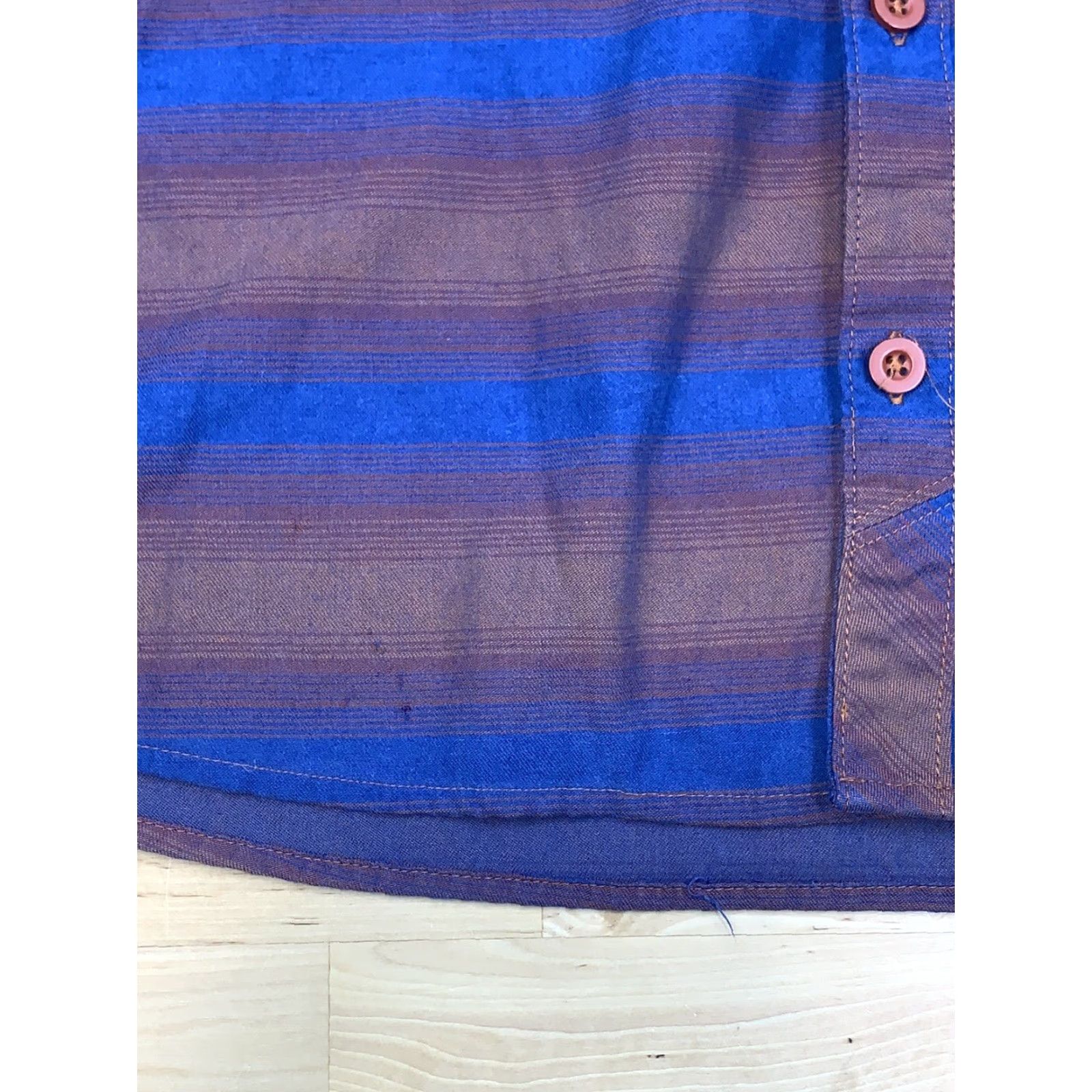 Mountain Hardwear VINTAGE Mountain Hardwear Button-Up Shirt M/L Long Sleeve Striped Blue Outdoor Casual Pockets Mens Size US L / EU 52-54 / 3 - 7 Thumbnail