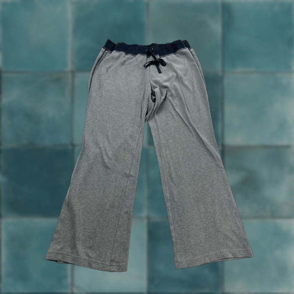 Vintage Columbia Sweatpants Women’s XL Gray Wide-Leg Pockets Athletic Activewear Size 40" / US 18 - 1 Thumbnail