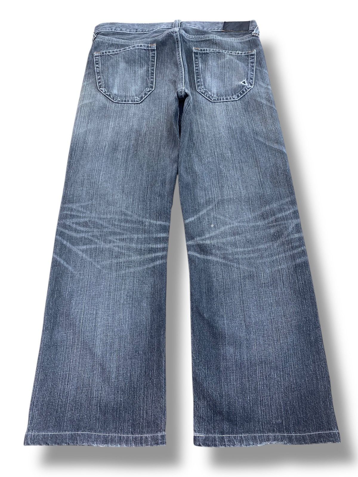 Uniqlo Uniqlo Black Faded Wash Style Loose Fit Flare Jeans Size US 36 / EU 52 - 3 Thumbnail