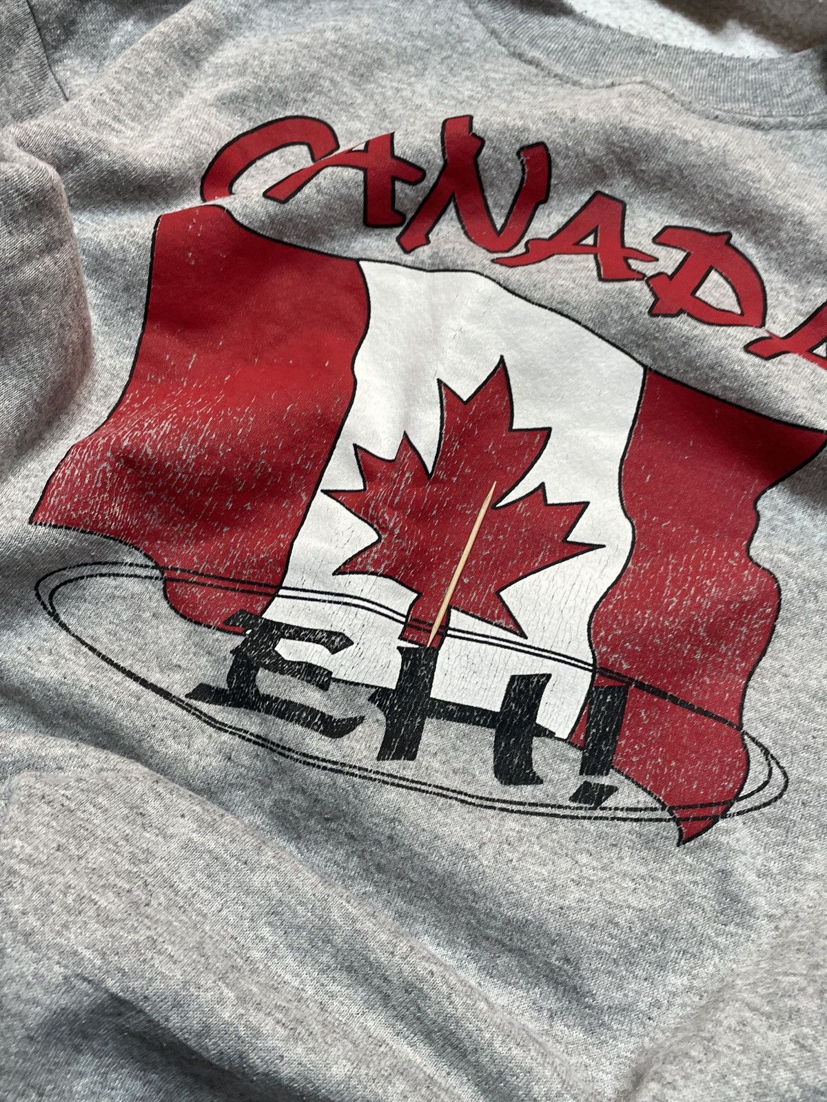 Vintage 🔥RARE🔥Vintage 90s Gildan Made In Canada Sweatshirt Boxy Size US M / EU 48-50 / 2 - 9 Thumbnail