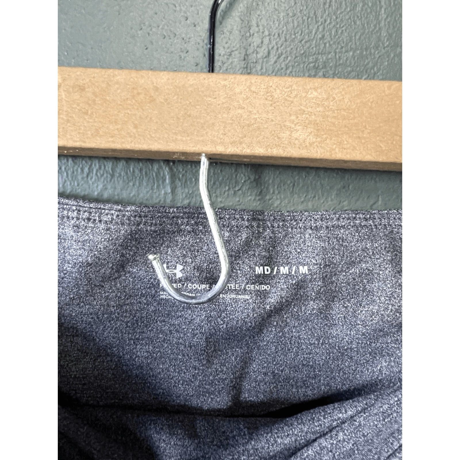 Under Armour Under Armour Womens Gray Athletic Cropped Leggings Size Medium Size 32" / US 10 / IT 46 - 3 Thumbnail