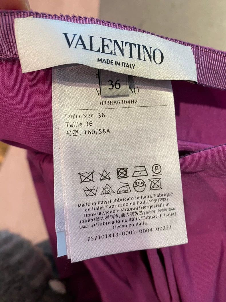 Valentino Valentino Long skirt and skirt Size XXS / US 00 / IT 34 - 3 Thumbnail