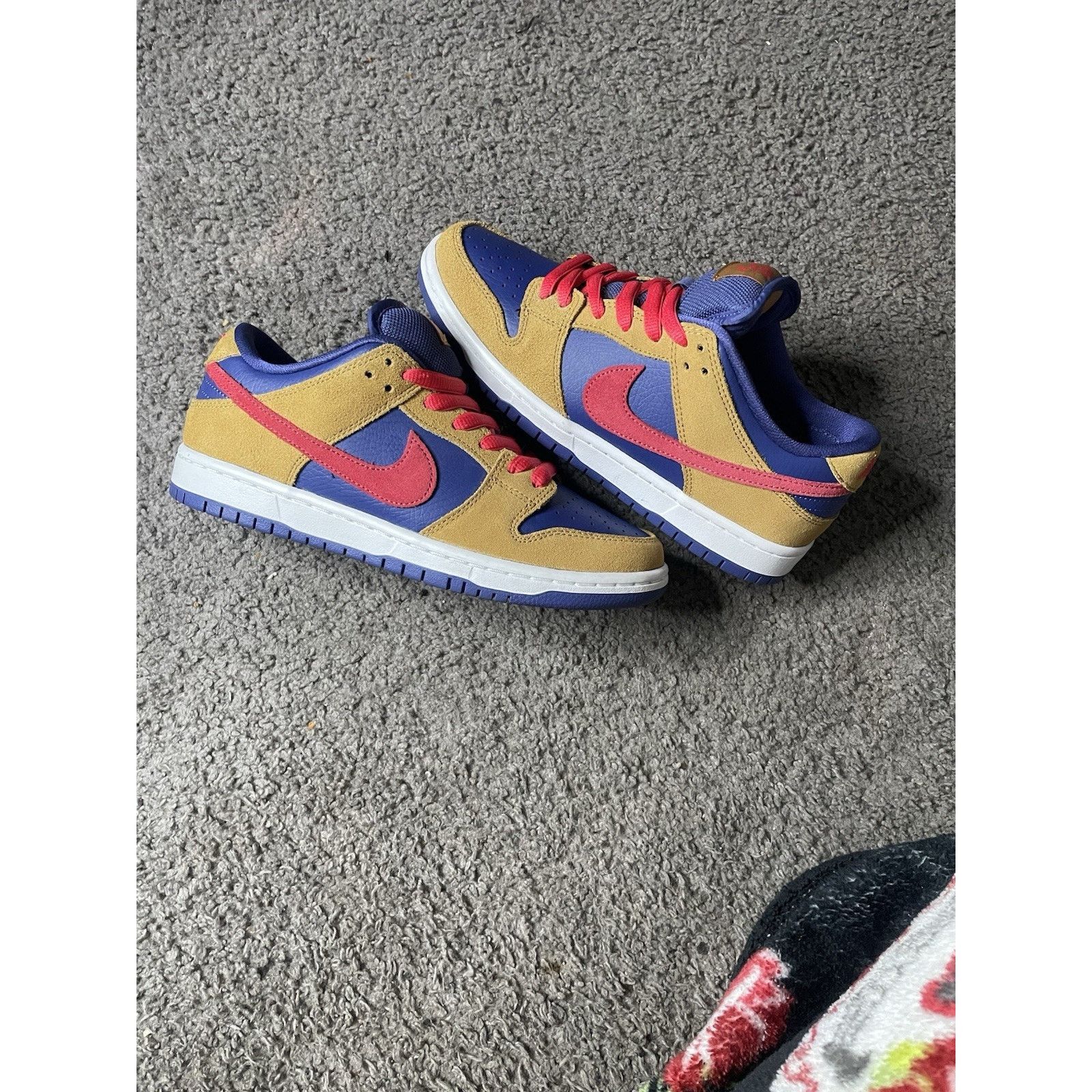 Nike Size 7M - Nike SB Dunk Low Reverse Papa Bear Size US 7 / EU 40 - 2 Thumbnail