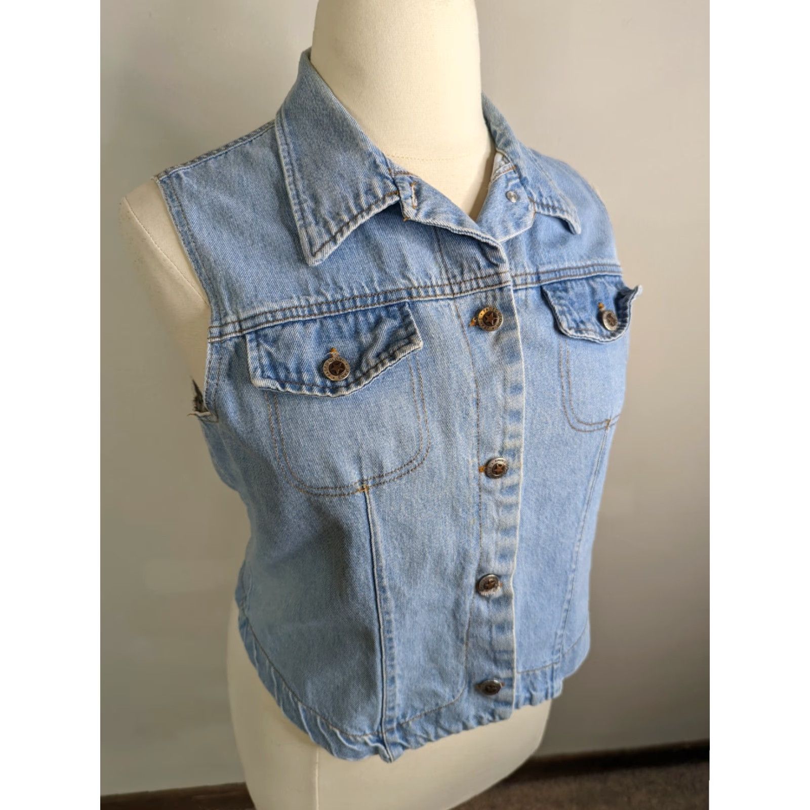 Faded Glory VINTAGE 90s Blue Jeans Denim Vest Women’s XL Trucker Jacket Denim Vest 90s V2J Vtg Logo plaid lining Buttons Jacket Casual Unisex Adults Blue Jeans Size 40" / US 18 - 2 Thumbnail