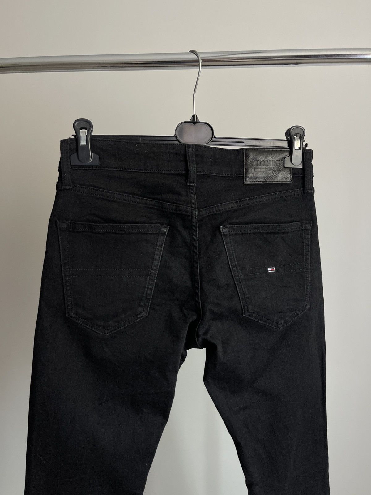Tommy Hilfiger Tommy Jeans Scanton Slim Black Denim - W30 L32 Size US 30 / EU 46 - 6 Thumbnail