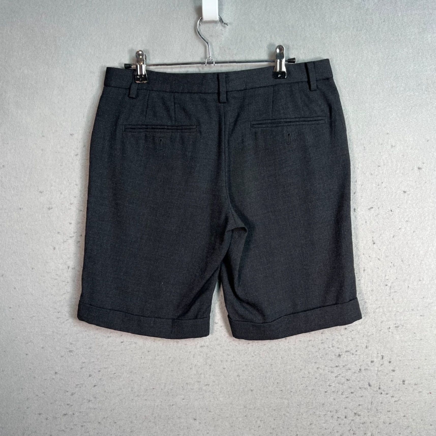 Uniqlo Uniqlo Charcoal Gray Womens Dress Shorts Size 4 Flat Front Wool Blend Size 27" / US 4 / IT 40 - 2 Thumbnail