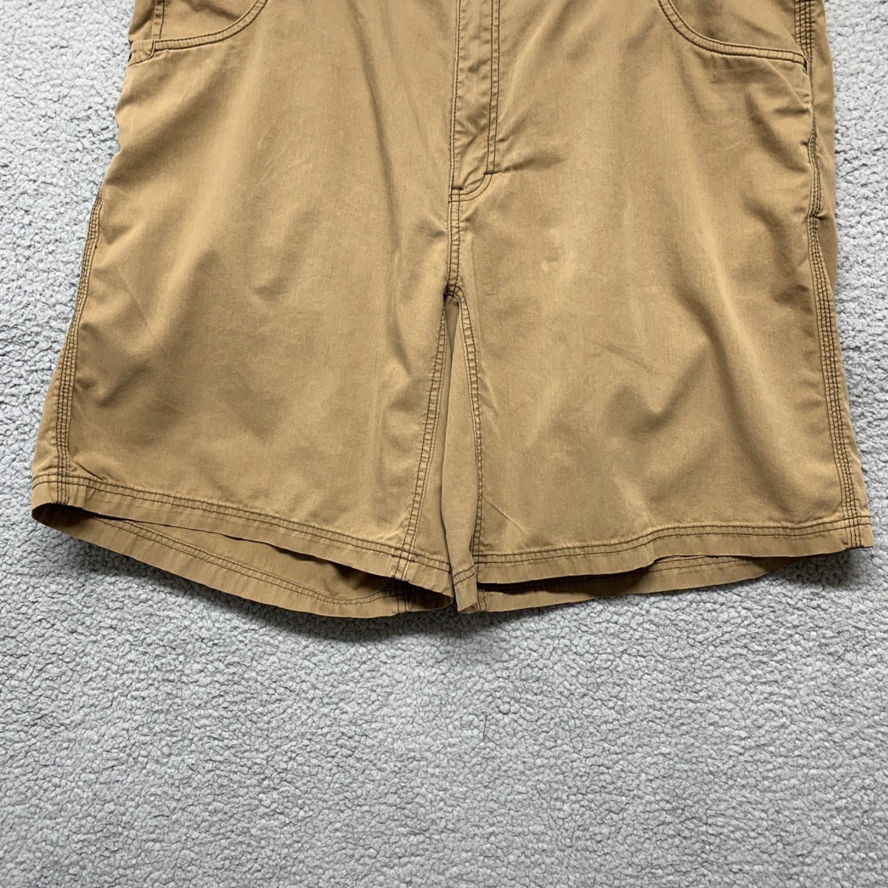 Vintage Cabela's Men’s Shorts Bermuda 42 Light Brown 5-Pocket Design Belt Loops Front Flat 9.5in Inseam Casual Straight Fit Regular Size 42 Mens Size US 42 / EU 58 - 3 Thumbnail