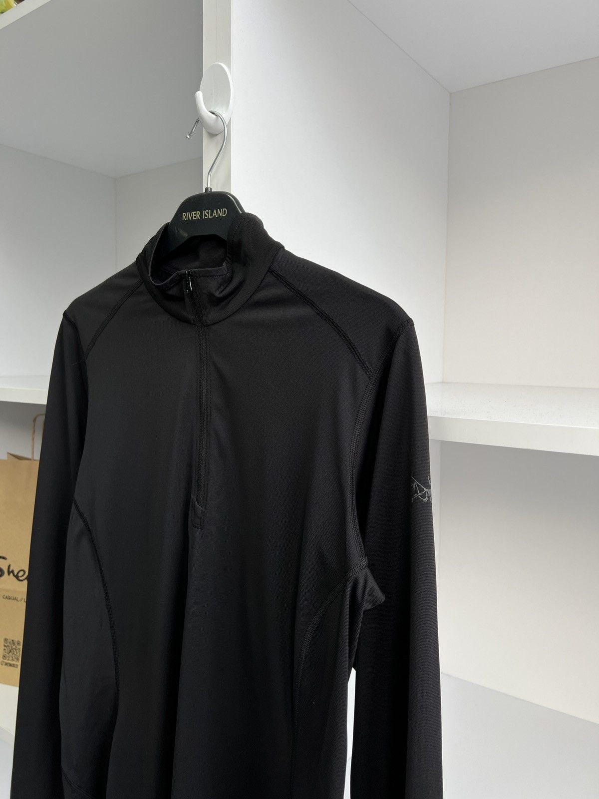 Arc'teryx × Vintage Vintage Arc’teryx Termo Black Long sleeve t-shirt Size US L / EU 52-54 / 3 - 6 Thumbnail
