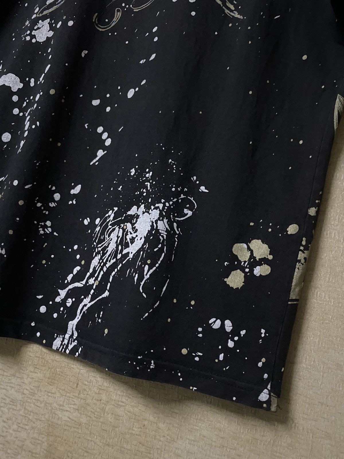 Ecko Unltd. ECKO UNLTD Sexy Girls Spray Art Overprint Tshirt Size US L / EU 52-54 / 3 - 13 Thumbnail