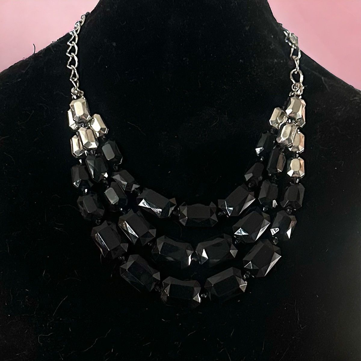 Other Black and silver multi layered stone necklace Size ONE SIZE - 1 Thumbnail