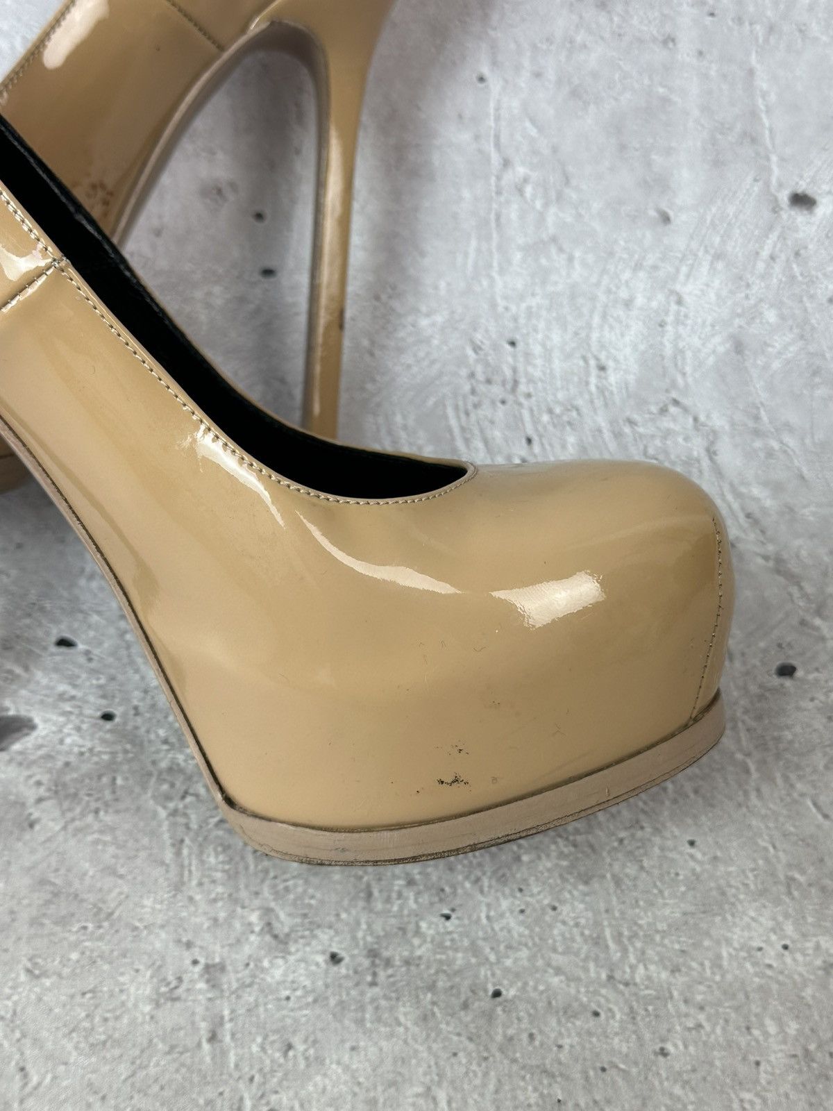 Saint Laurent Paris Saint Laurent Beige Patent Leather Made in Italy Heels Size US 7.5 / IT 37.5 - 12 Thumbnail