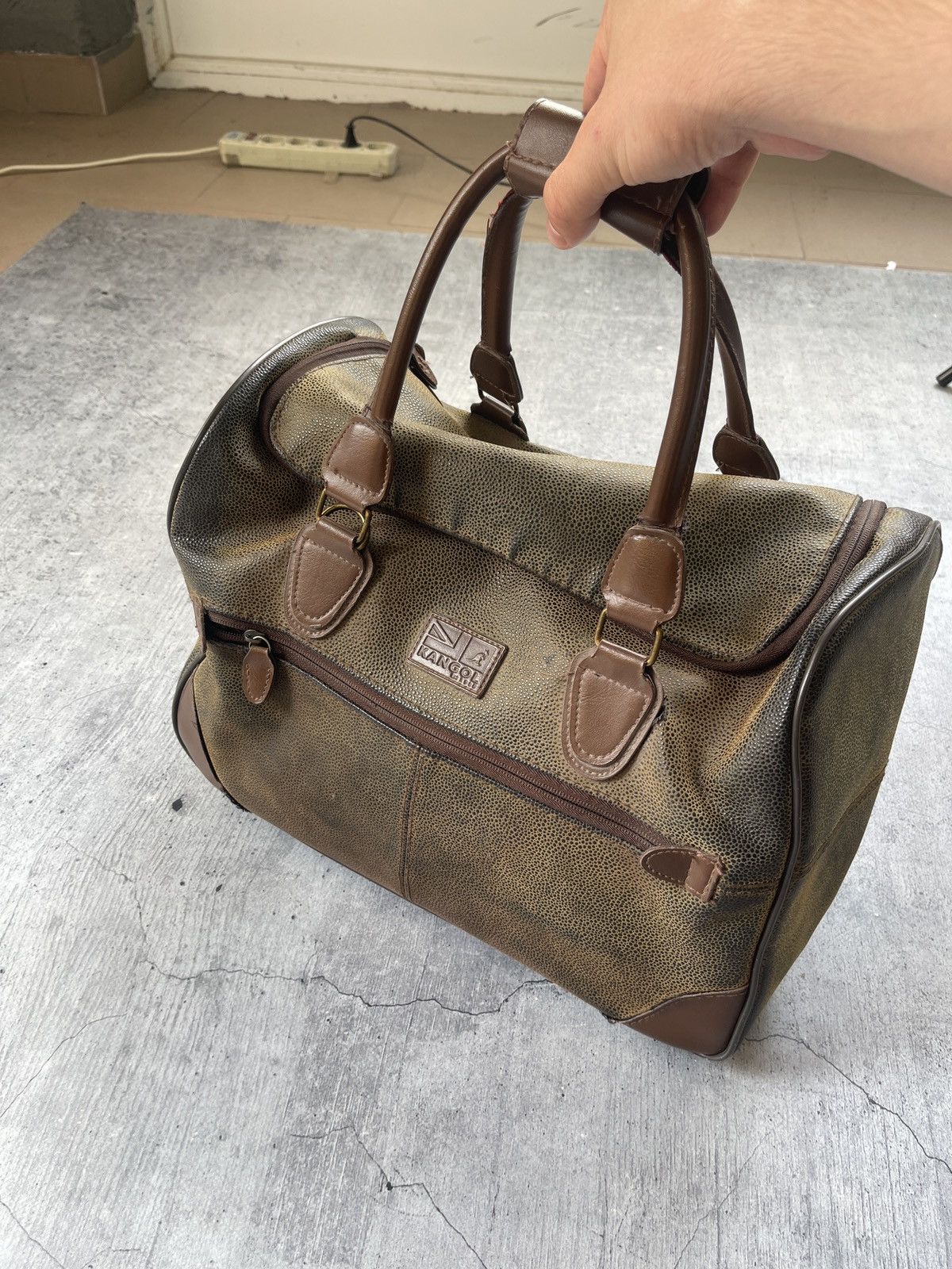 Genuine Leather Rare Kangol Heavy Leather Crossbody Slingbag / Backpack Size ONE SIZE - 4 Thumbnail