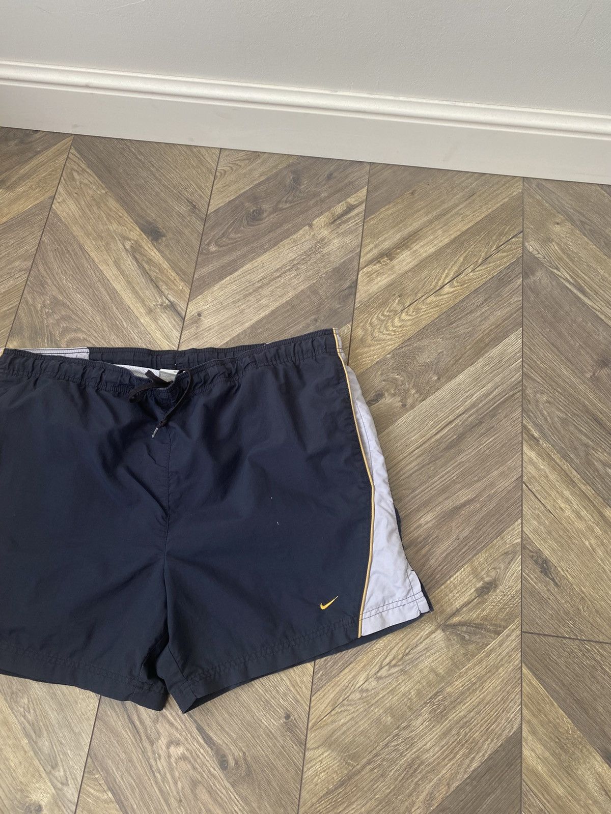 Nike × Vintage Nike vintage y2k black grey hype shorts swoosh logo Size US 34 / EU 50 - 5 Thumbnail