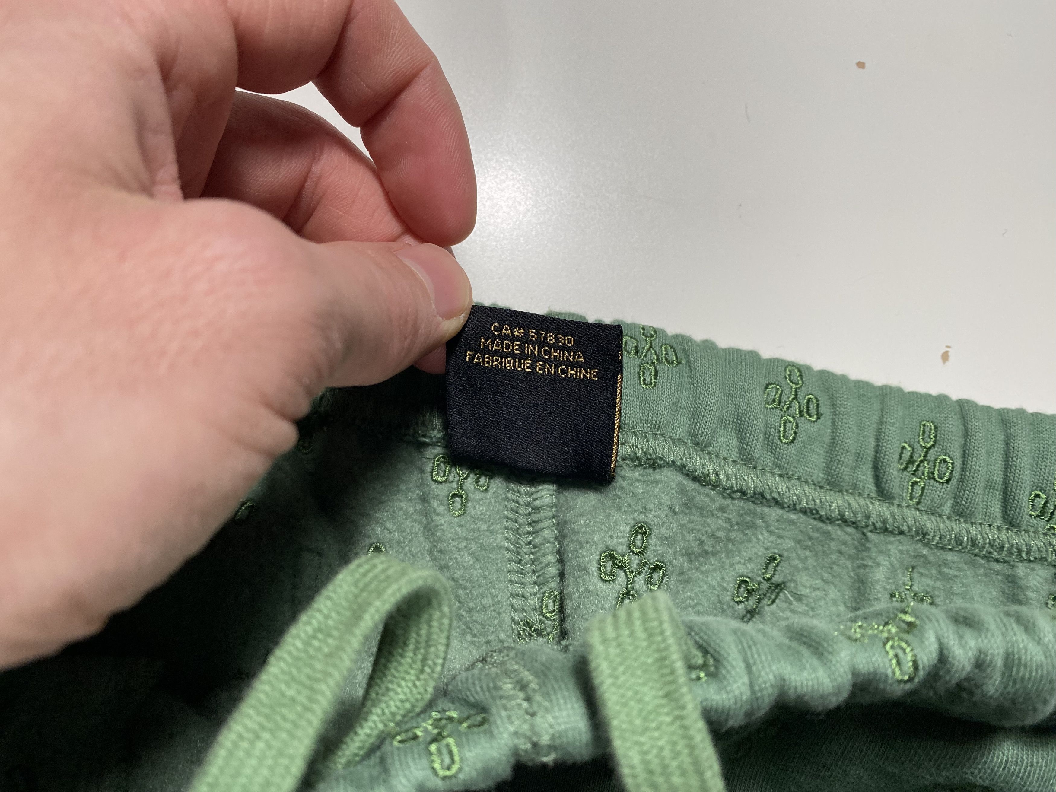 October's Very Own Octobers Very Own AOP Monogram Sweatpants Green size S Size US 30 / EU 46 - 5 Thumbnail