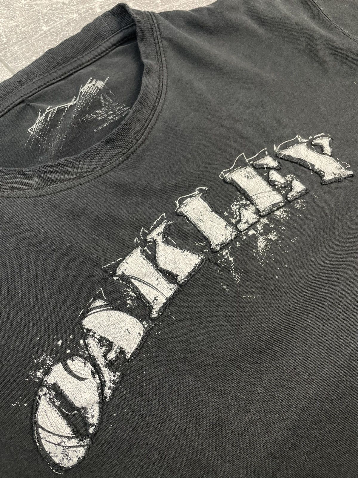 Oakley × Vintage Oakley Vintage Big Logo T-shirt Size US XL / EU 56 / 4 - 3 Thumbnail