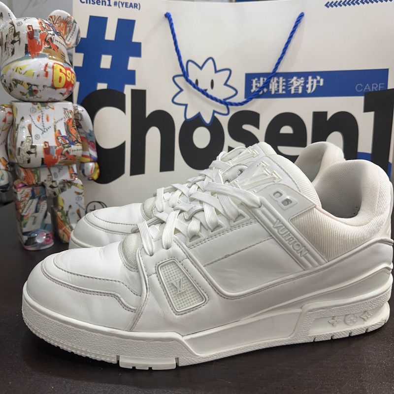 Louis Vuitton Louis Vuitton Low-Top Trainer Sneakers for Men 0089 Size US 9.5 / EU 42-43 - 1 Thumbnail