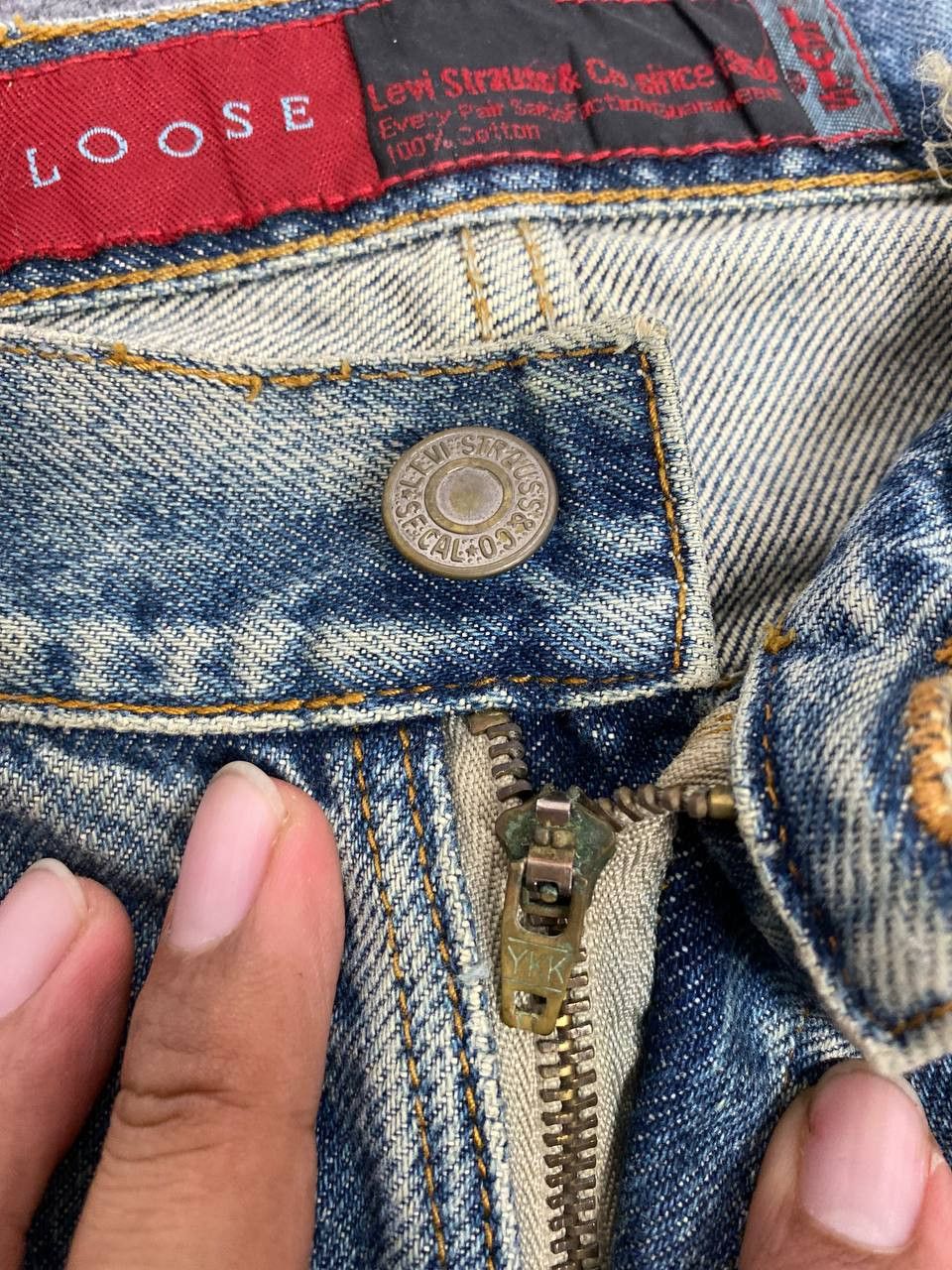 Levi's vintage levis silvertab loose cut distressed denim Size US 35 - 11 Thumbnail