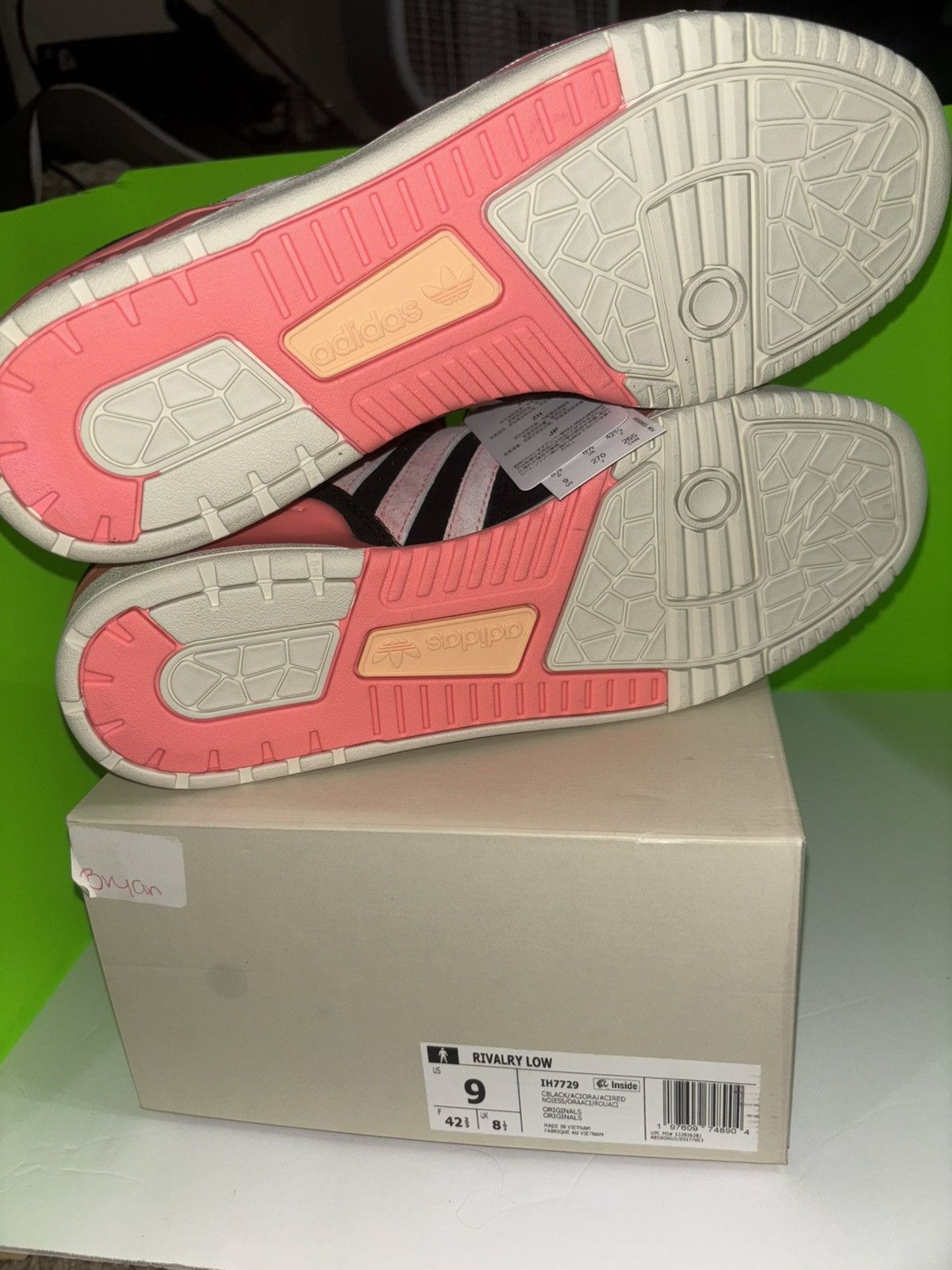 Adidas Adidas rivalry low Size US 9 / EU 42 - 8 Thumbnail