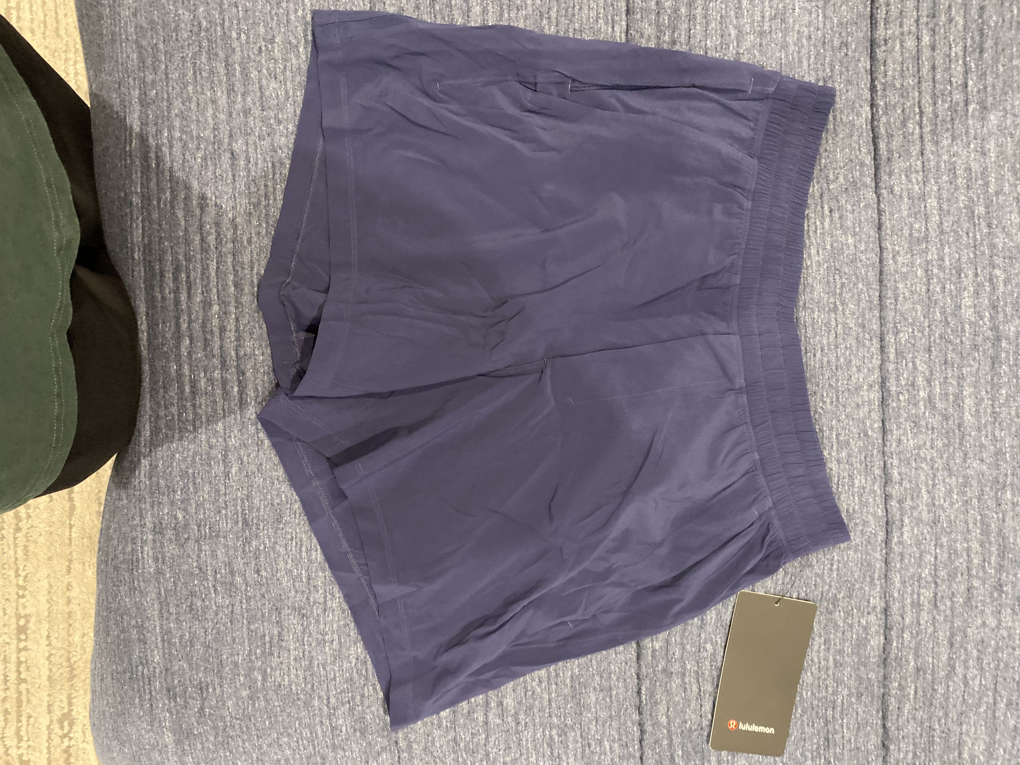 Lululemon Lululemon Shorts Size US 32 / EU 48 - 1 Thumbnail
